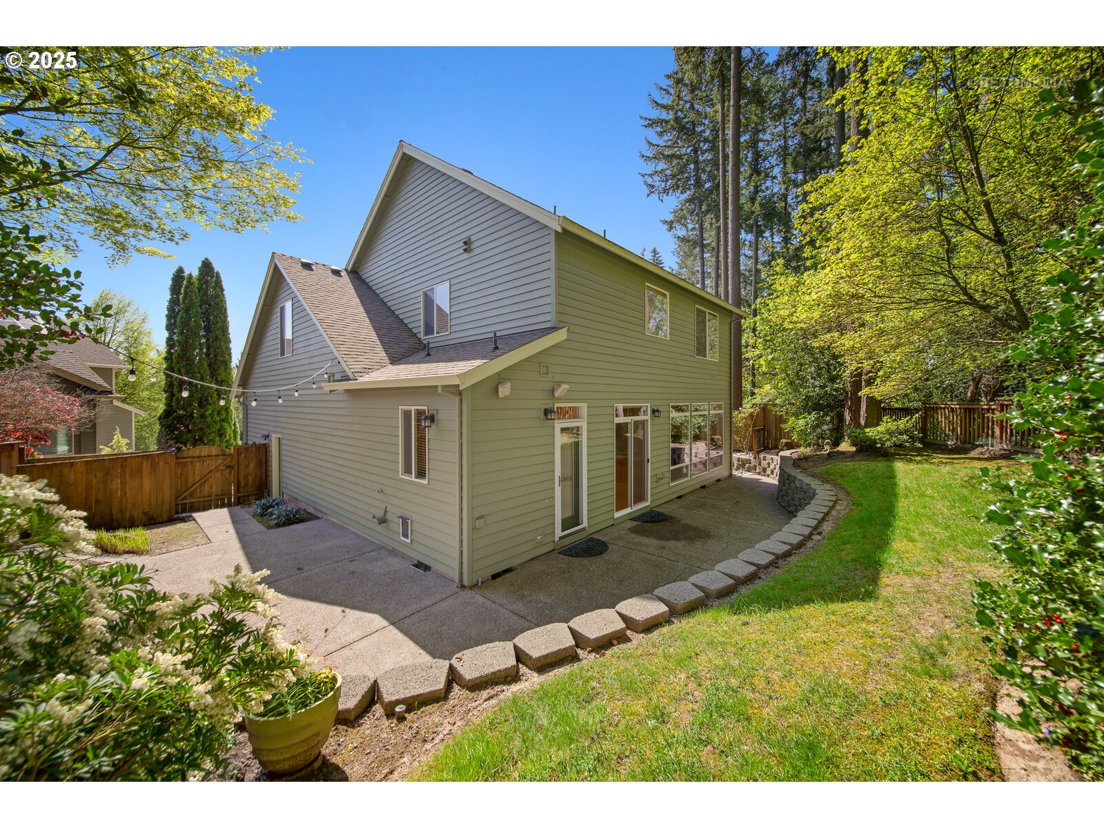 15675 SW BEVERLY BEACH CT