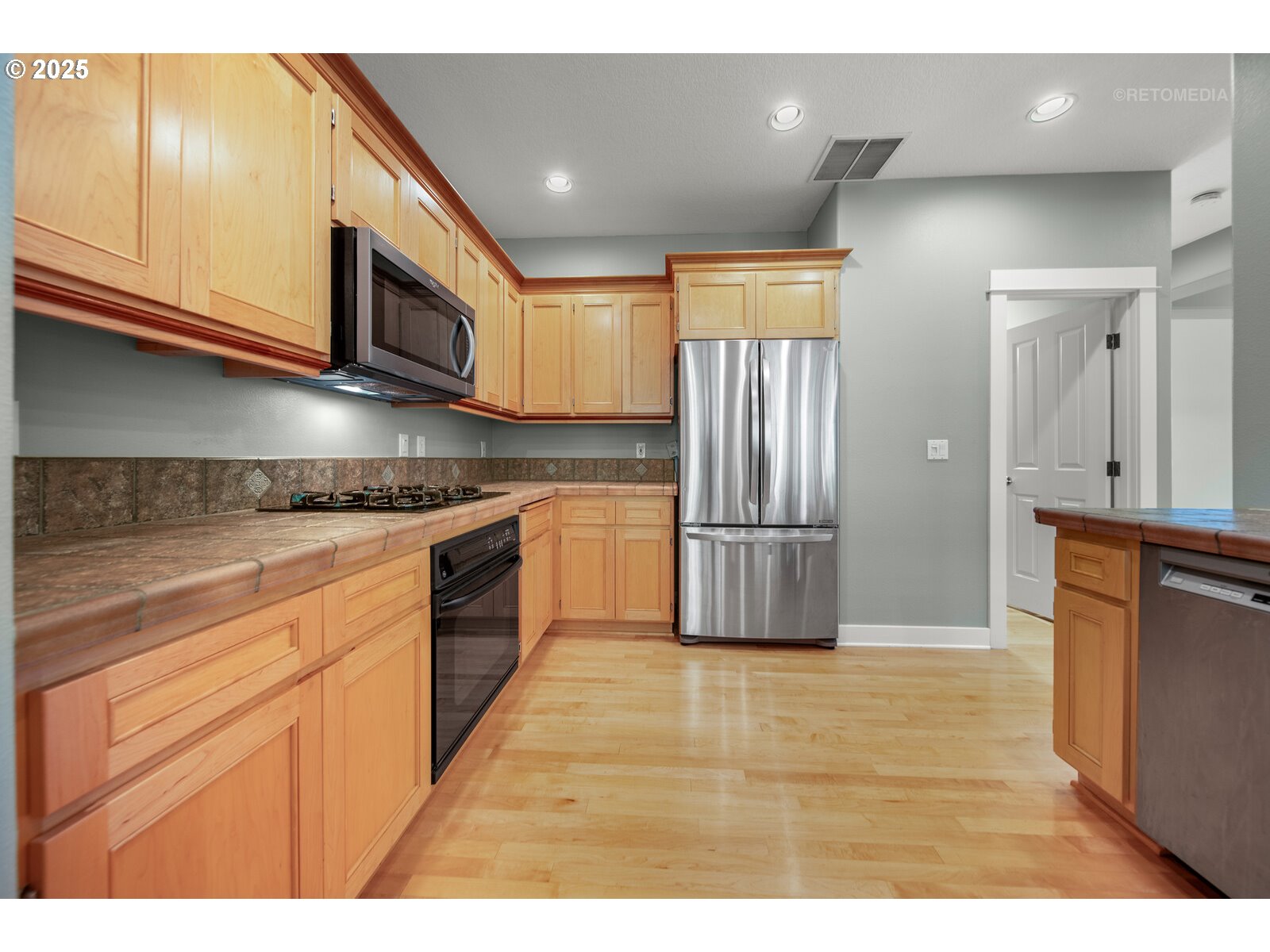 15675 SW BEVERLY BEACH CT
