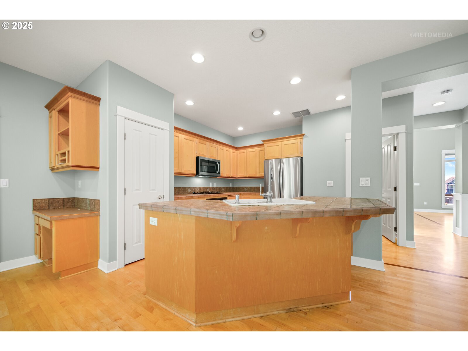 15675 SW BEVERLY BEACH CT