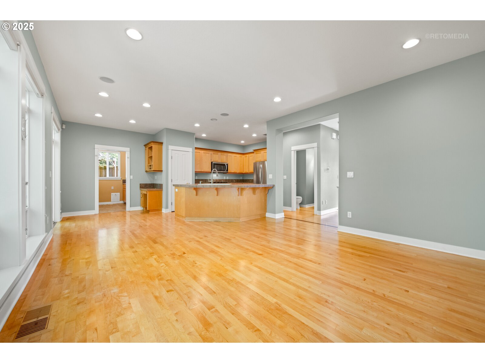 15675 SW BEVERLY BEACH CT
