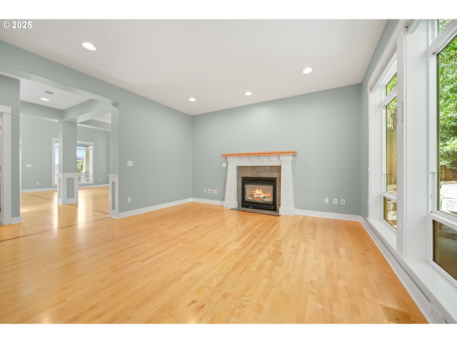 15675 SW BEVERLY BEACH CT