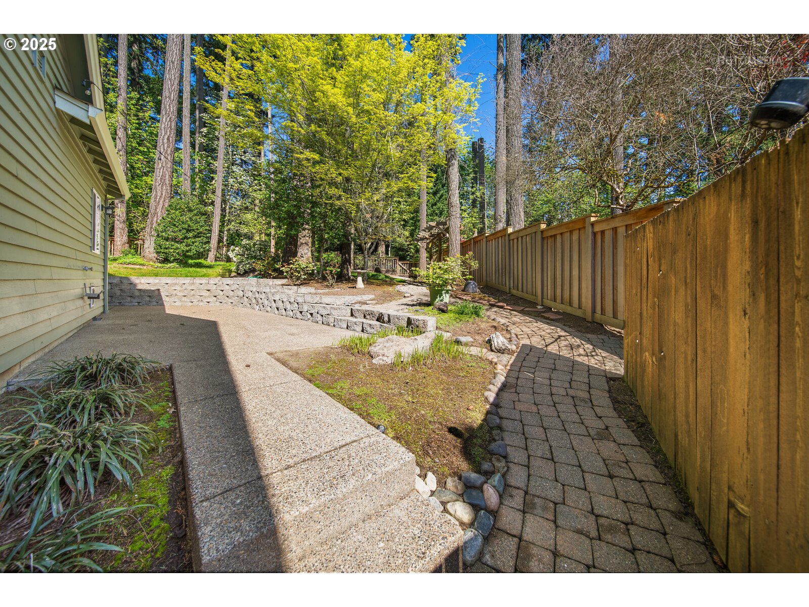 15675 SW BEVERLY BEACH CT