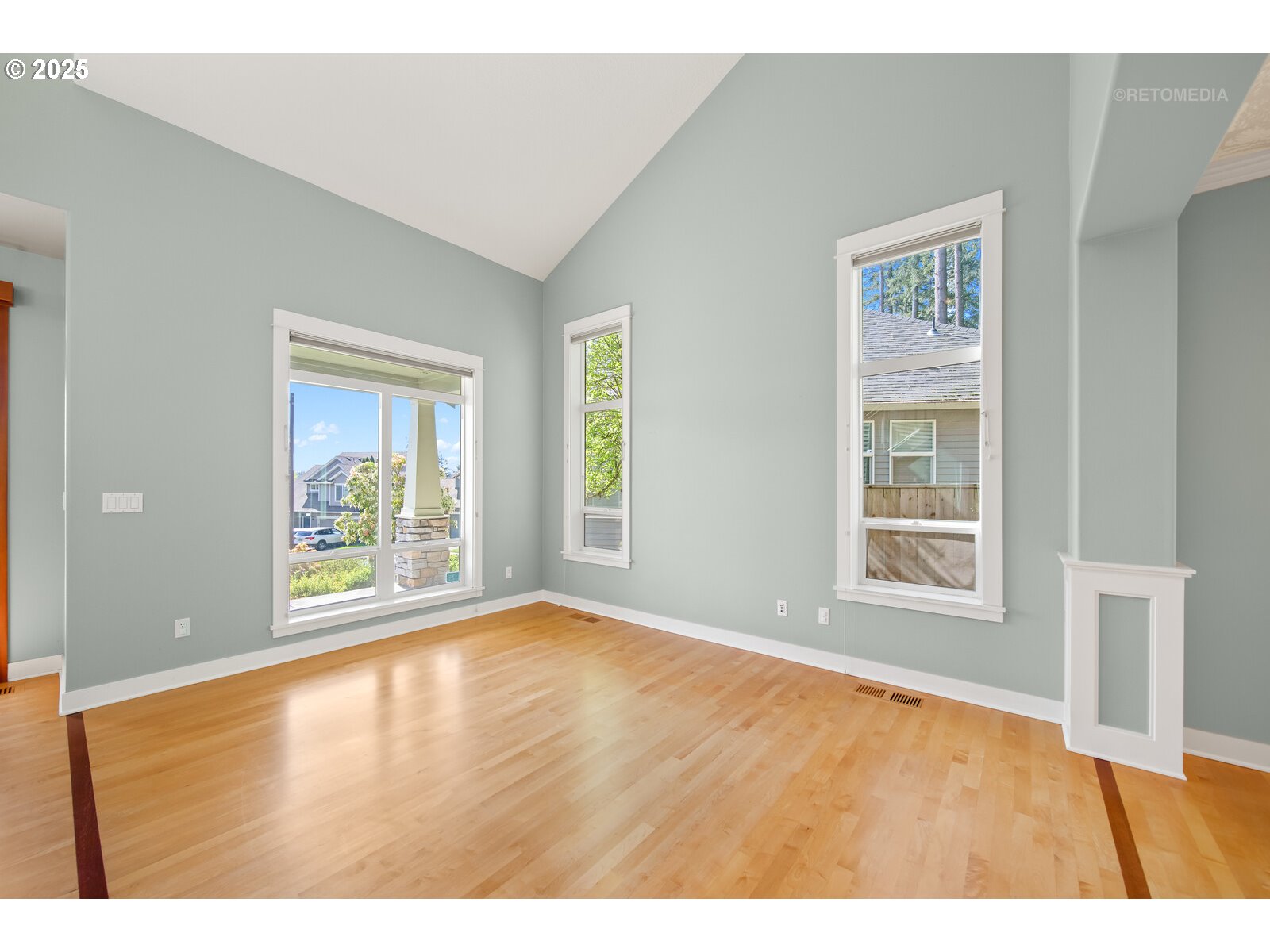 15675 SW BEVERLY BEACH CT