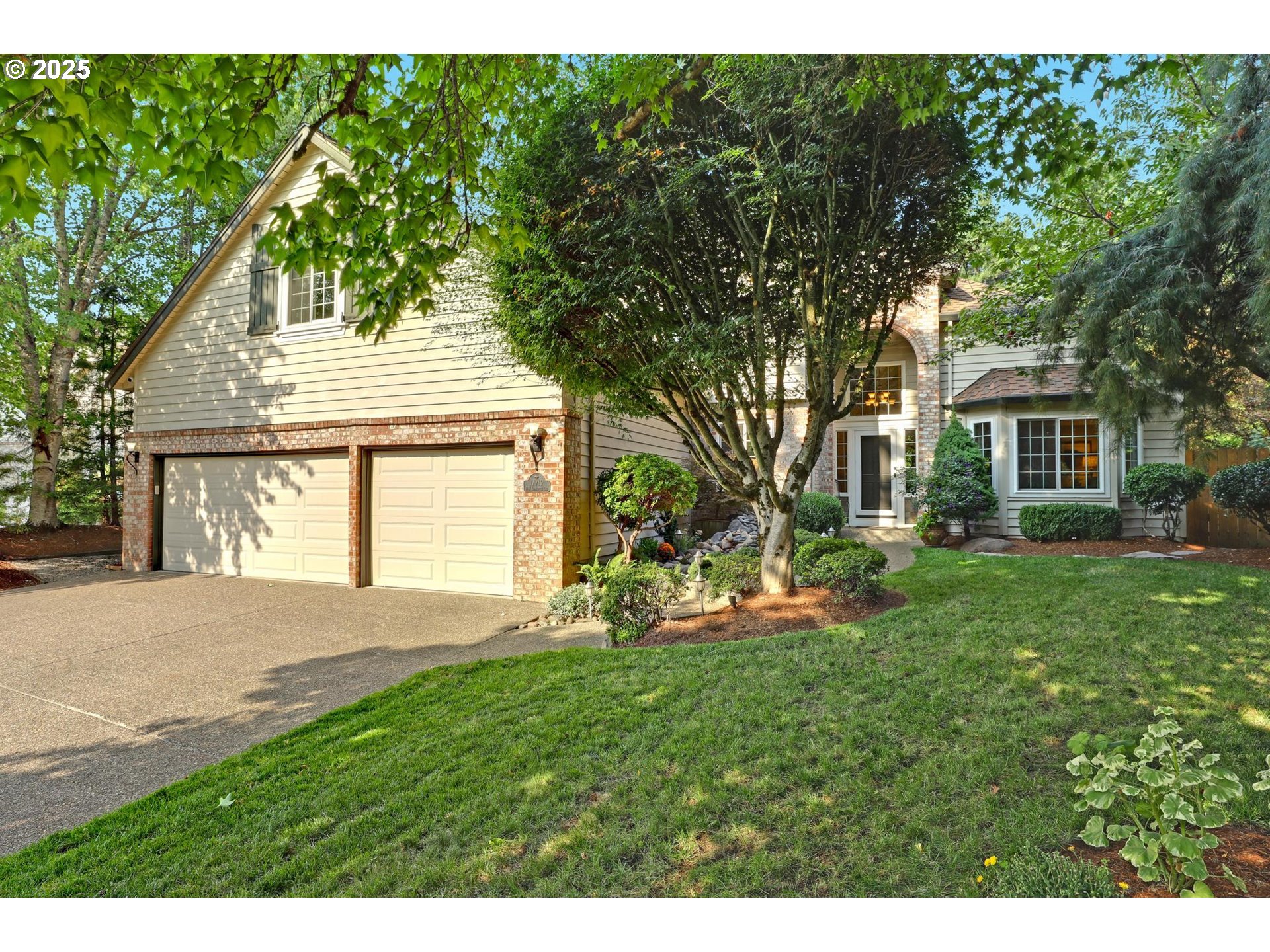 17719 NW LONE ROCK DR