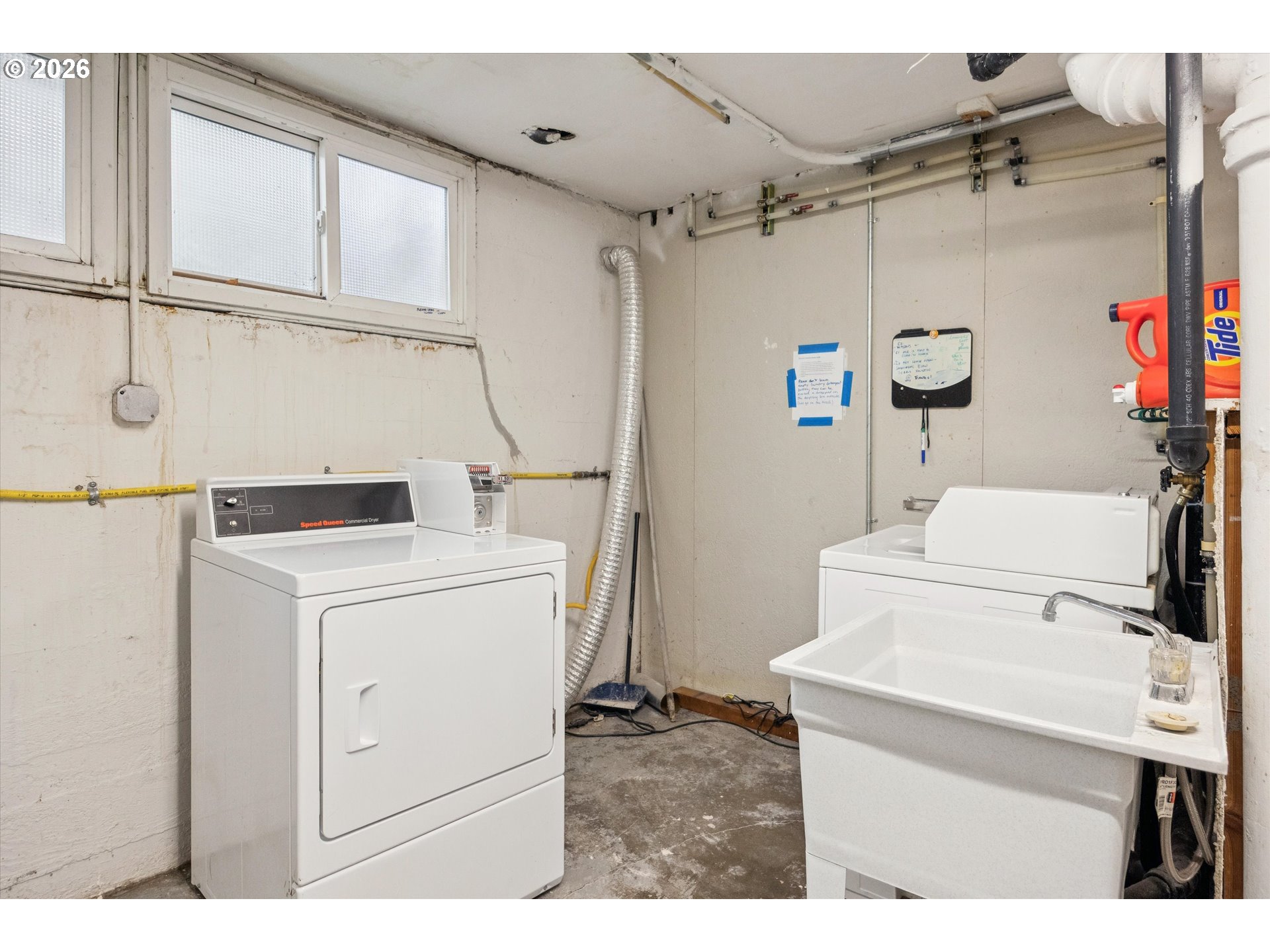 2025 SE CARUTHERS ST 18