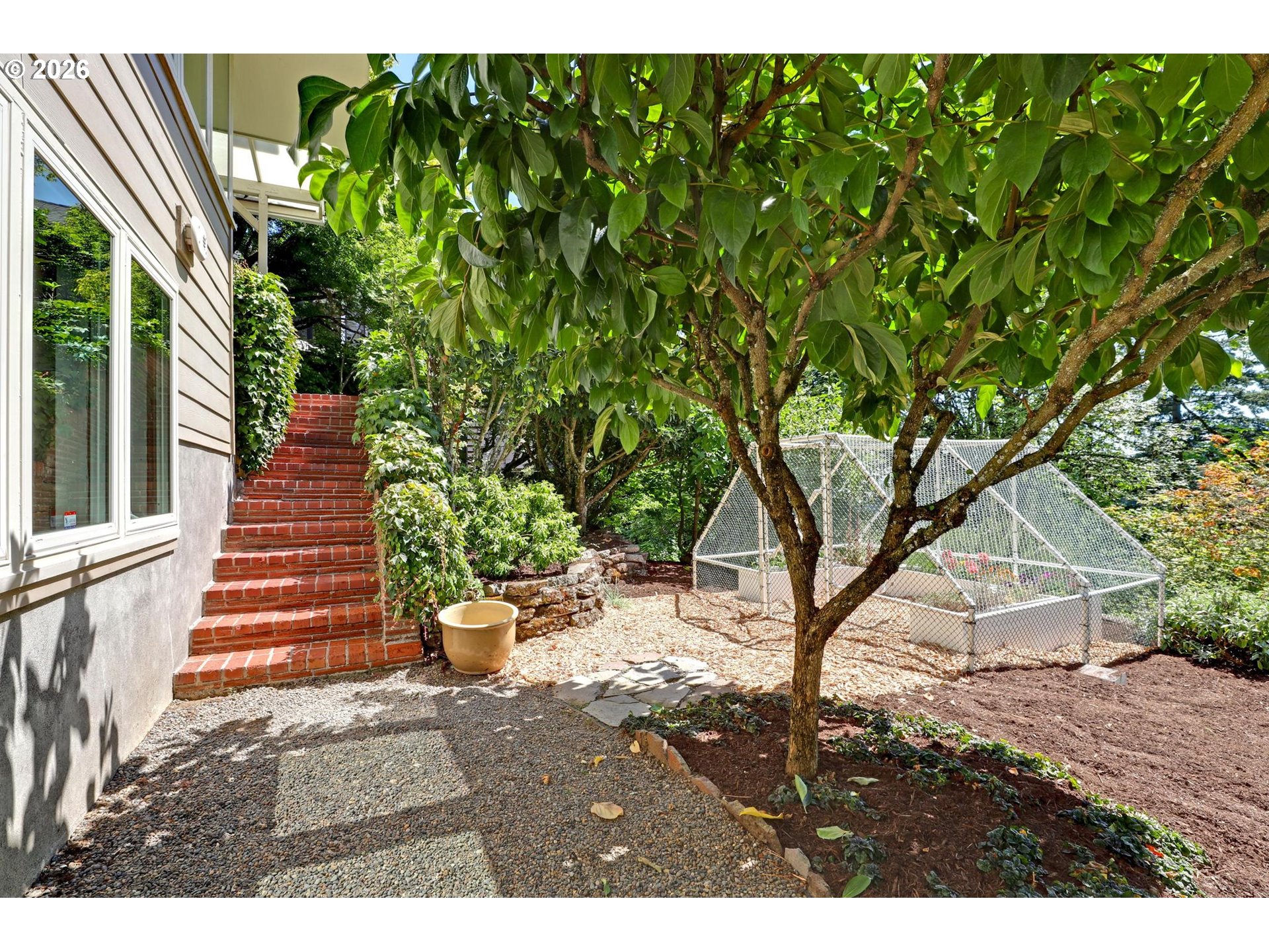 434 NW HERMOSA BLVD