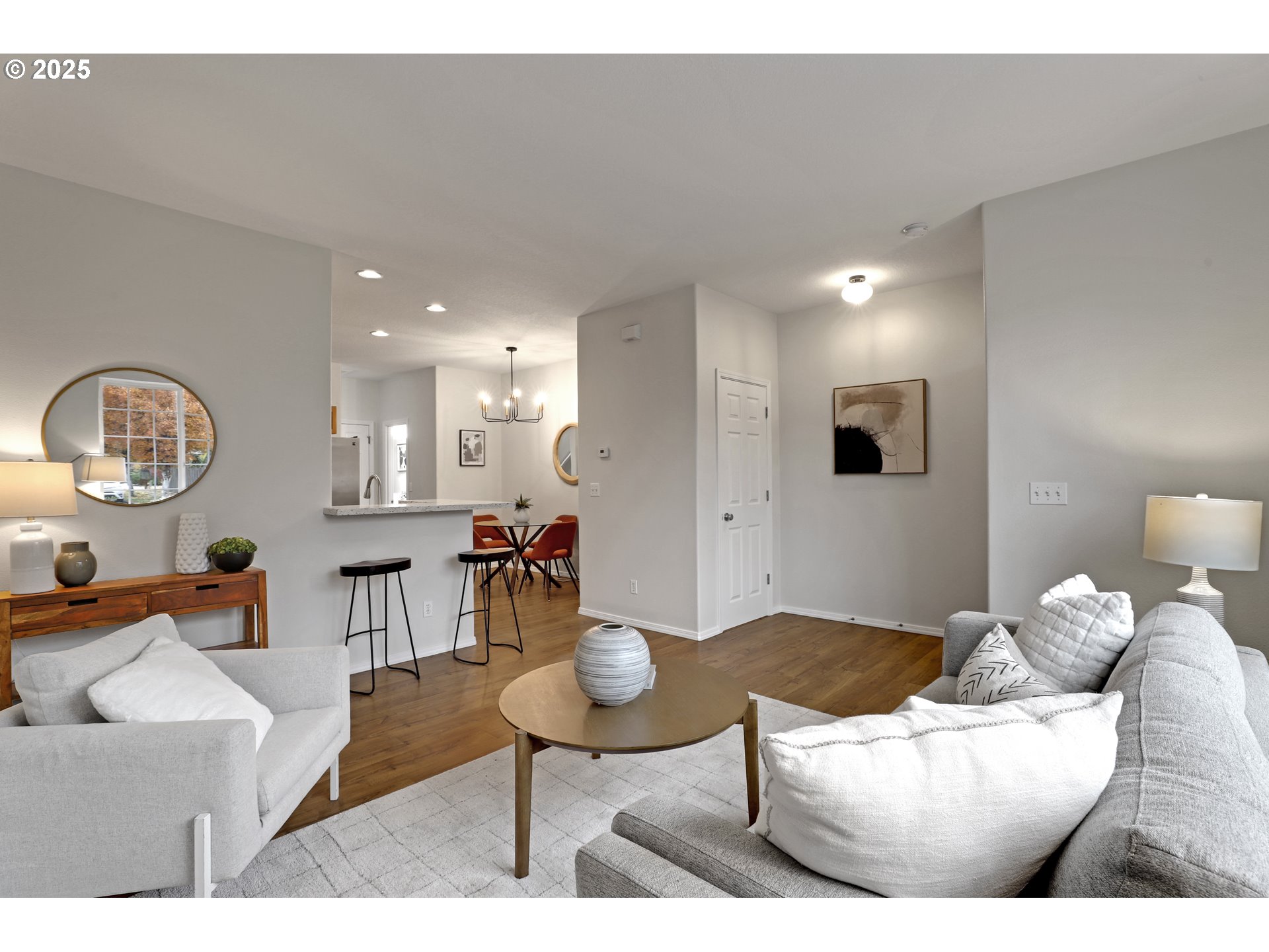 2453 NW ROGUE VALLEY TER