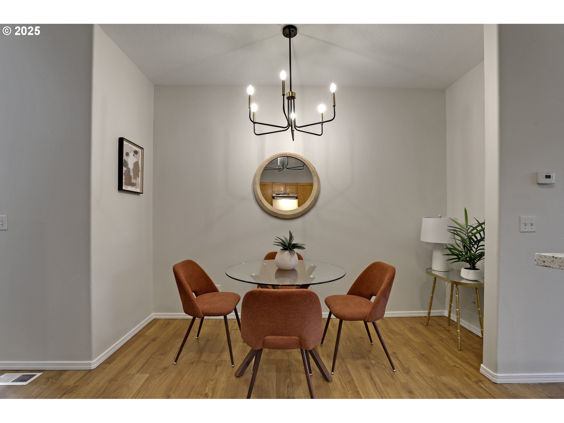 2453 NW ROGUE VALLEY TER