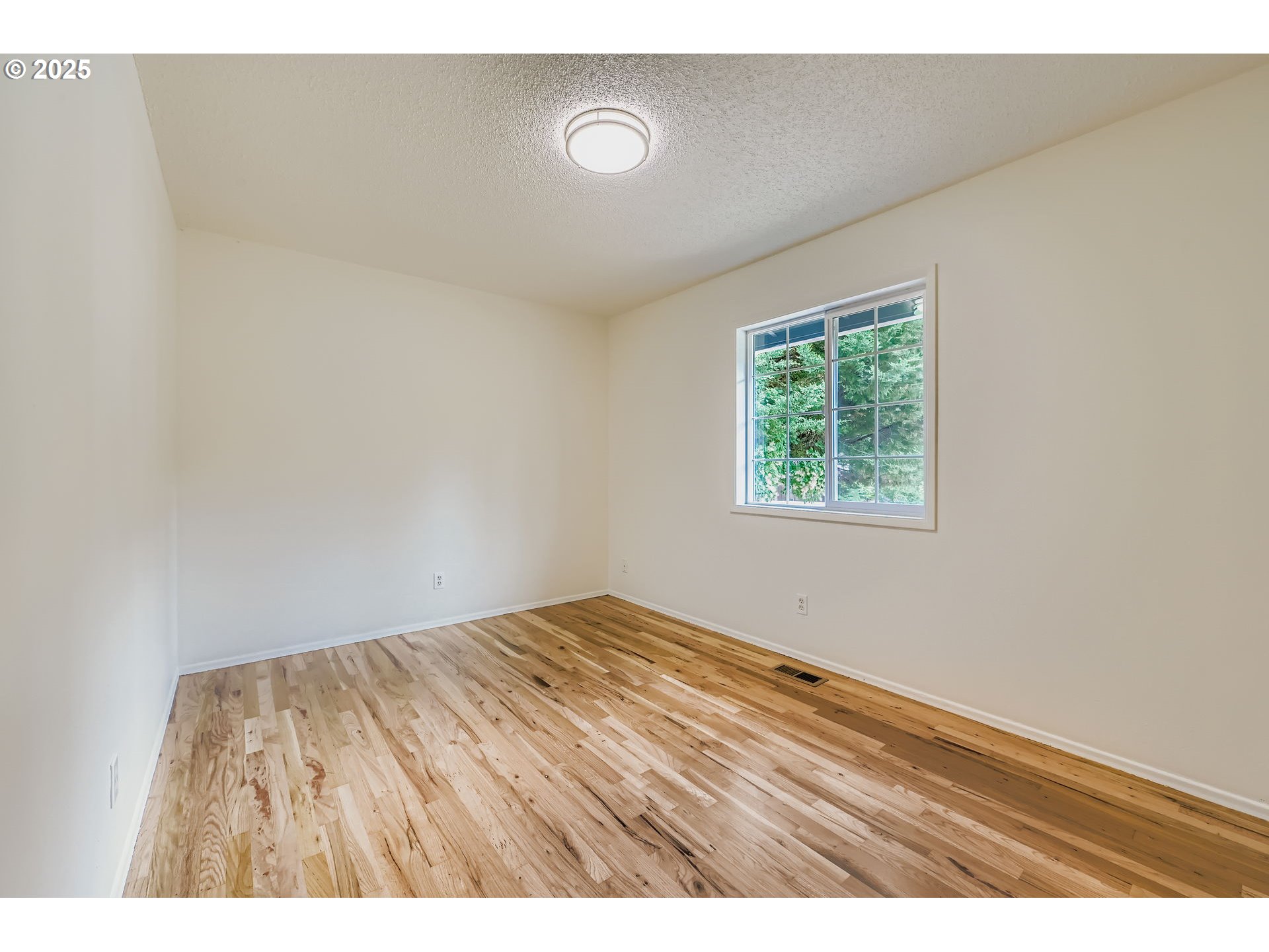 8755 SW PINEBROOK ST