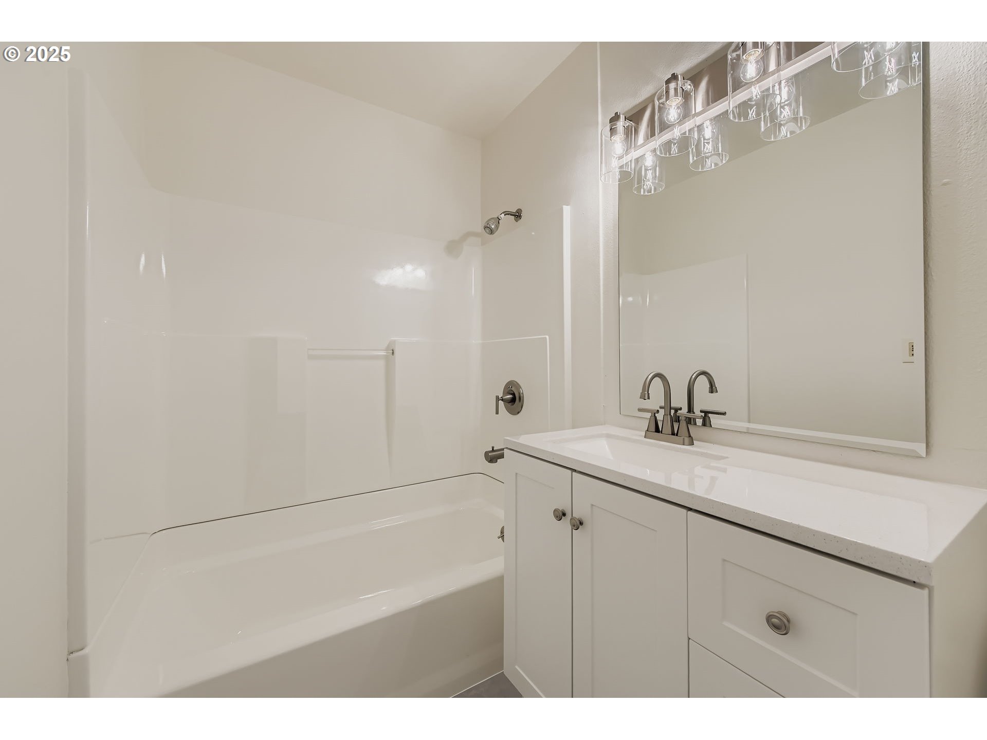 8755 SW PINEBROOK ST