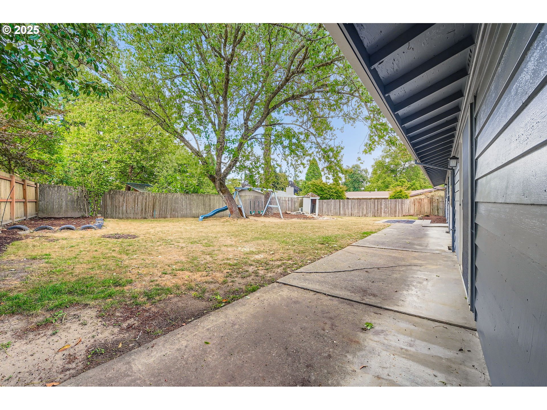 8755 SW PINEBROOK ST