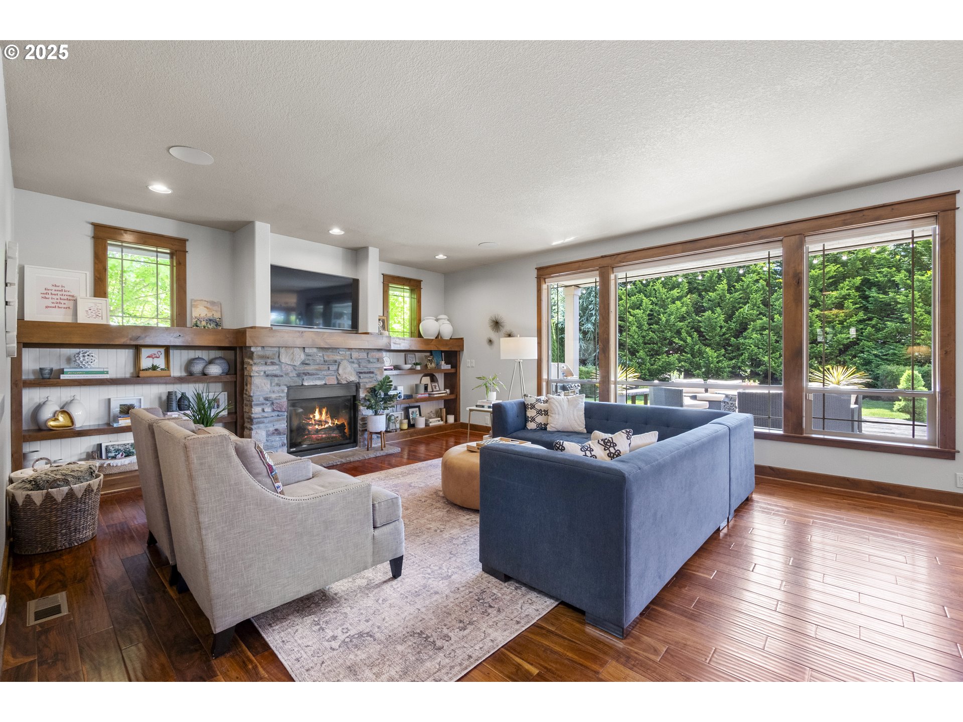 977 MARYLHURST CIR
