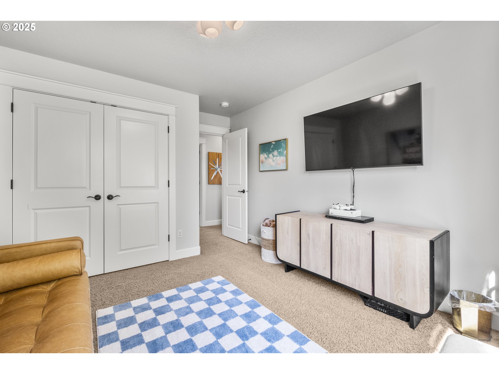 977 MARYLHURST CIR