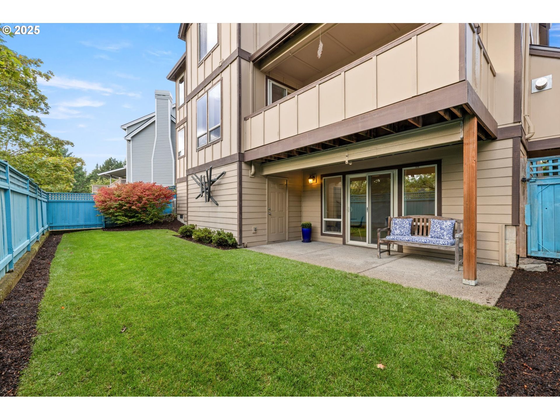 11102 NW CRYSTAL CREEK LN