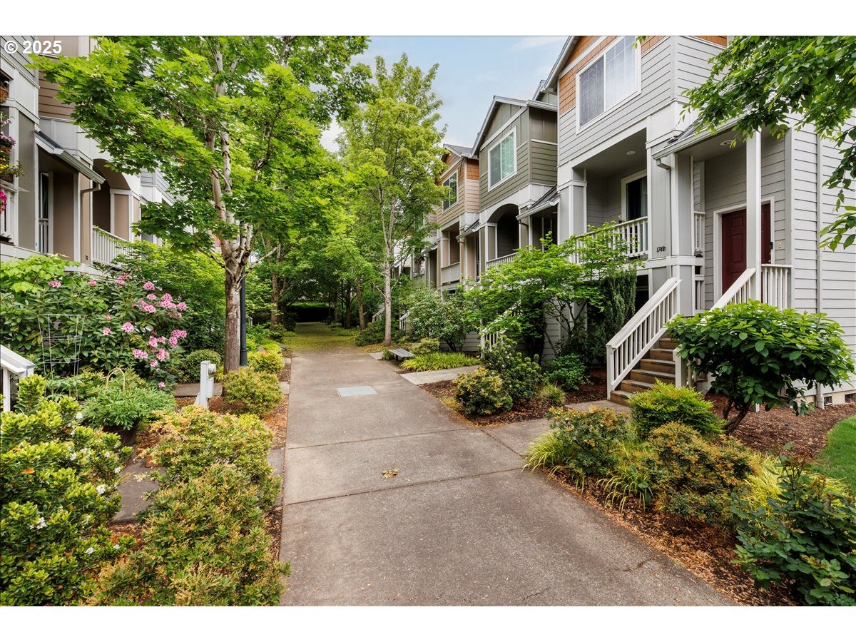 17473 SW OCTOBER CT