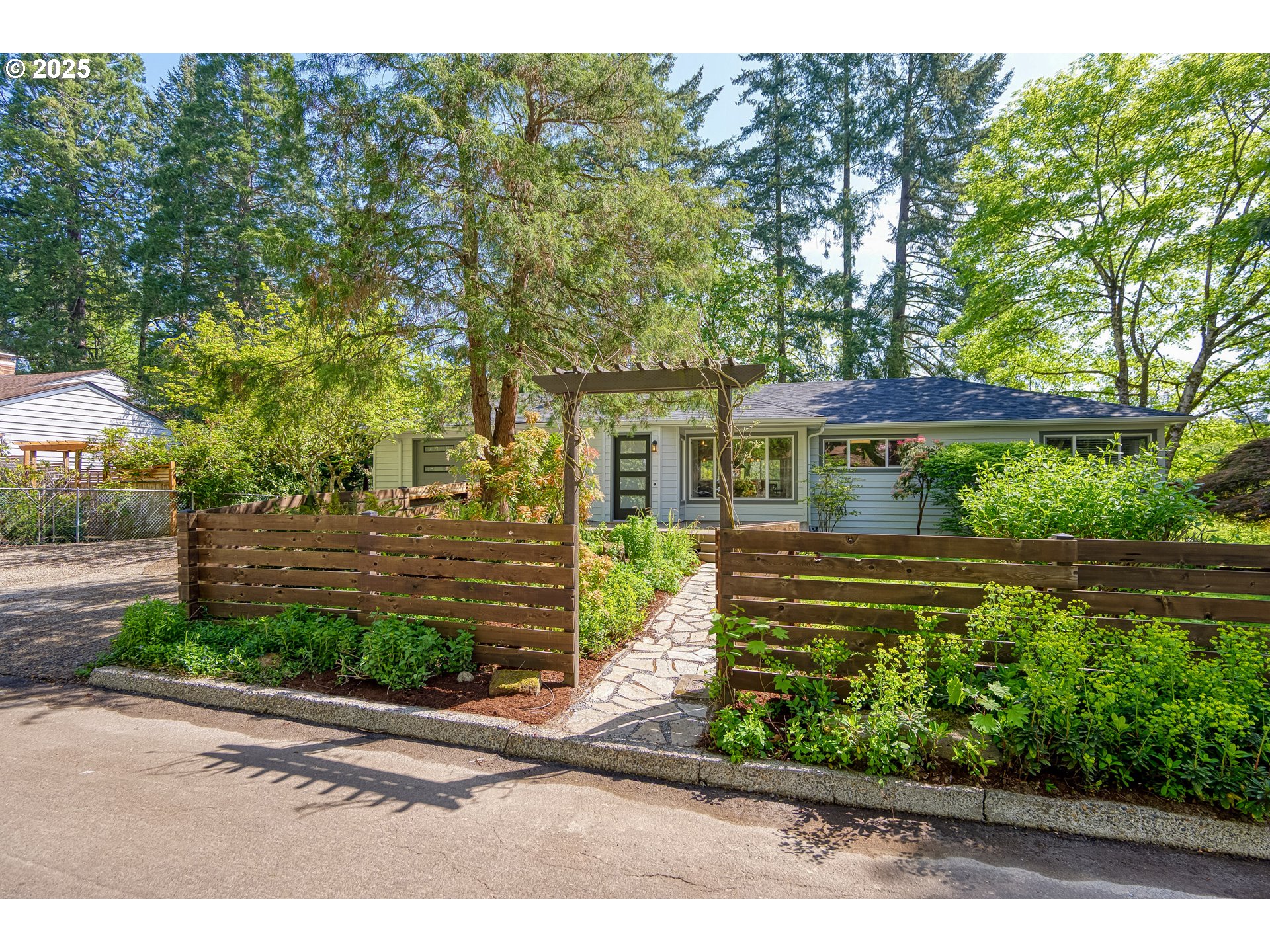 8080 SW WAREHAM CIR