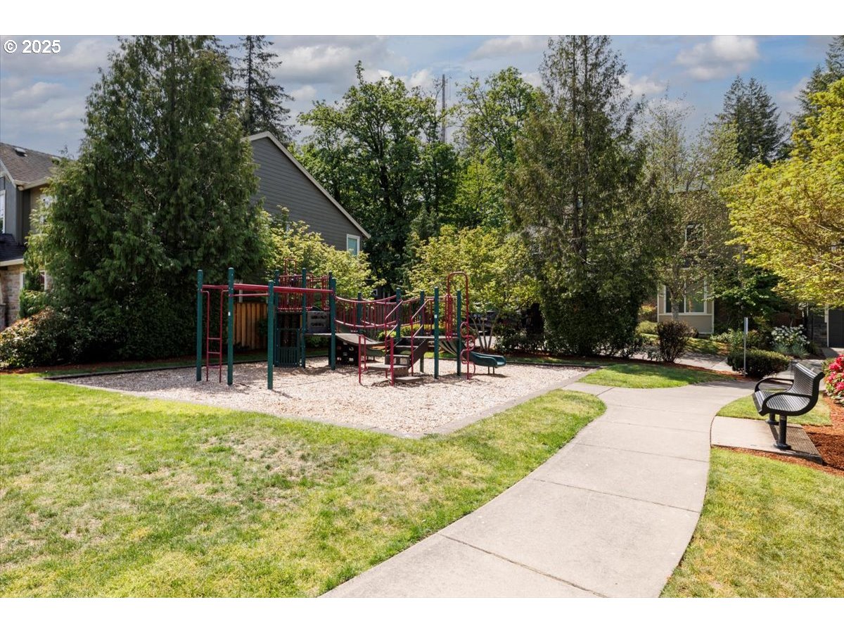 8705 SW 184TH DR