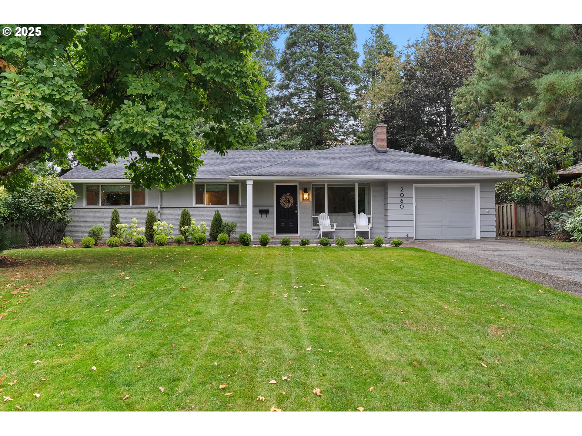 2060 SW KNOLLCREST DR