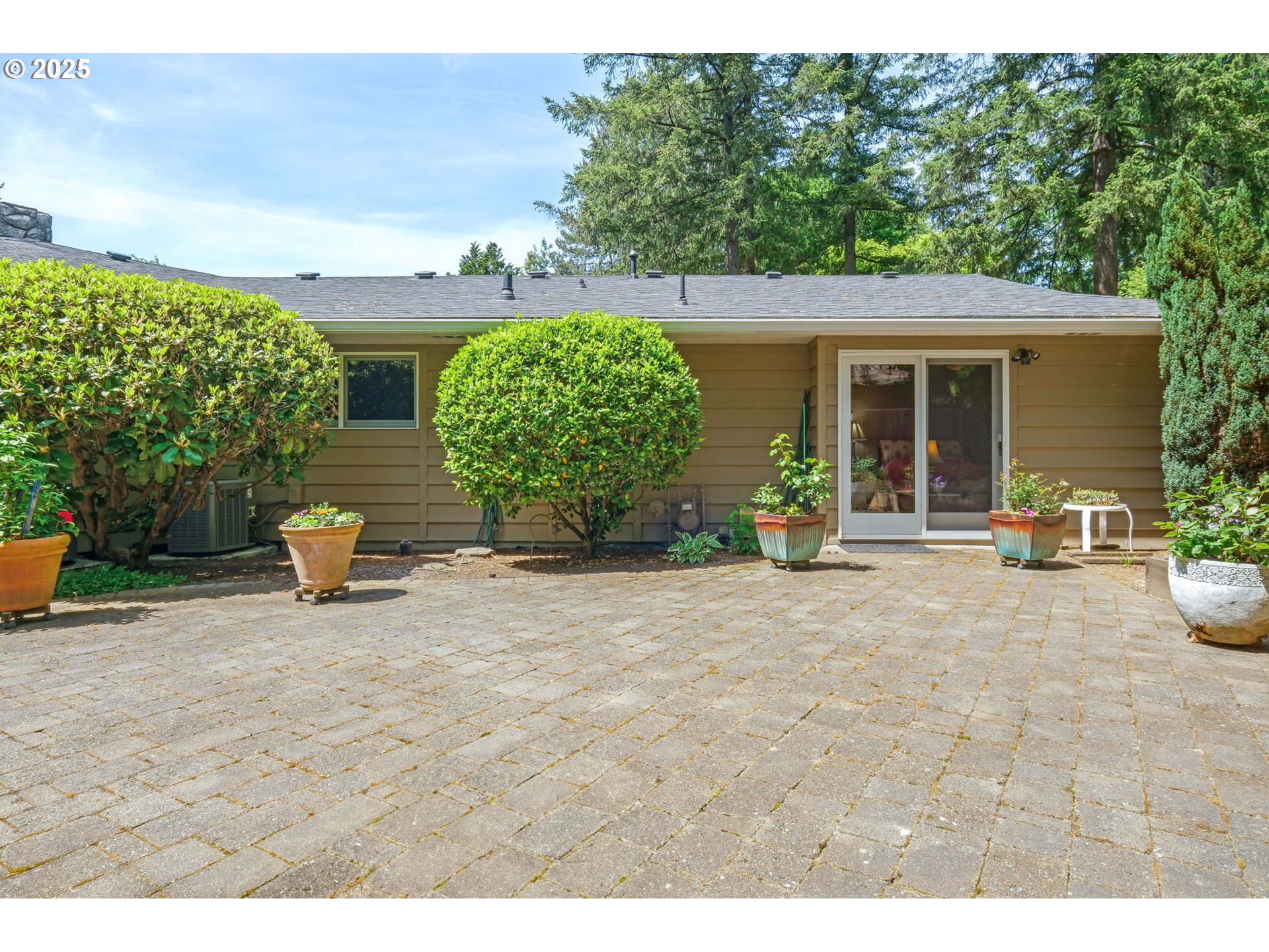 11260 SW FOOTHILL DR