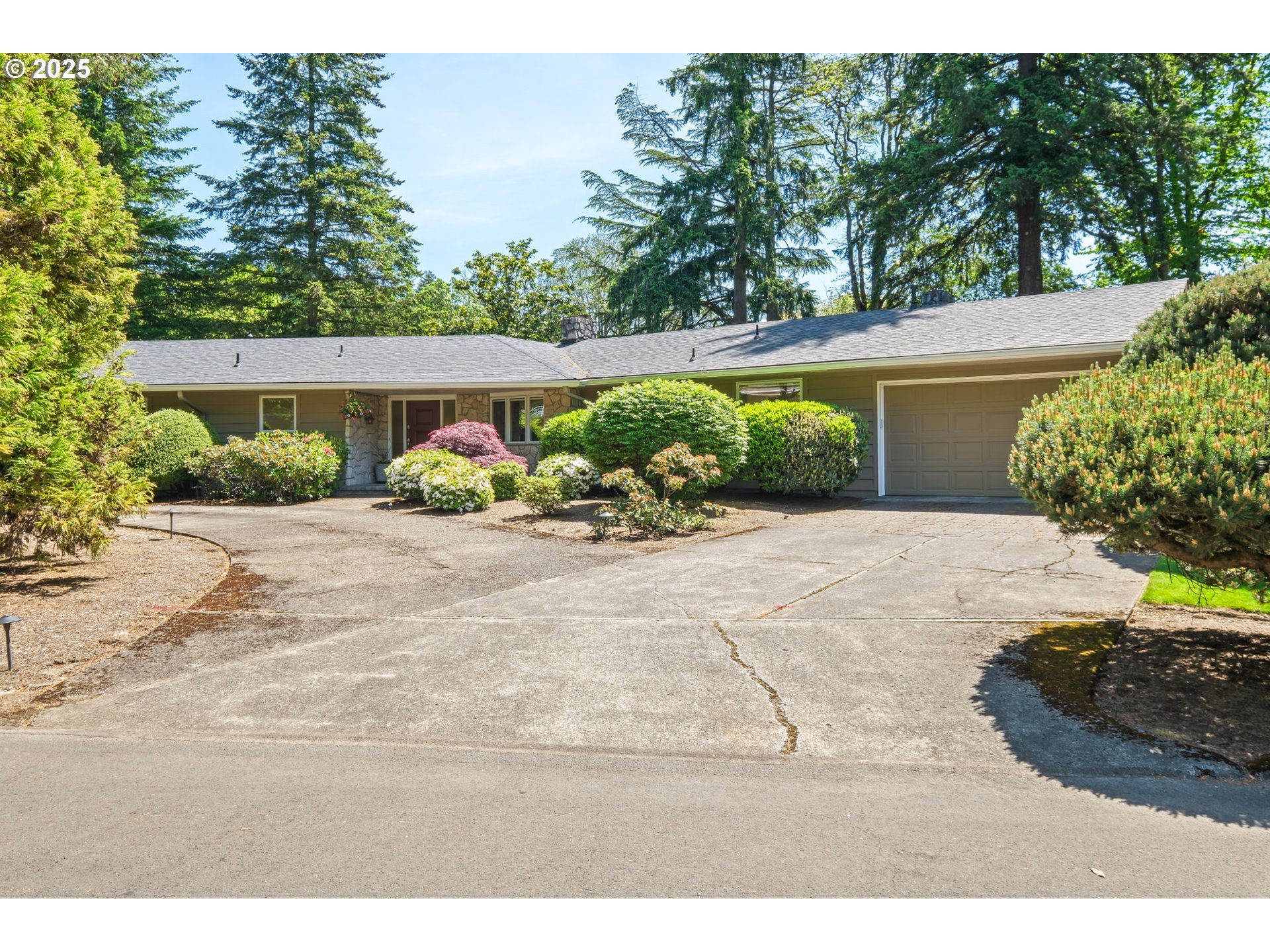 11260 SW FOOTHILL DR