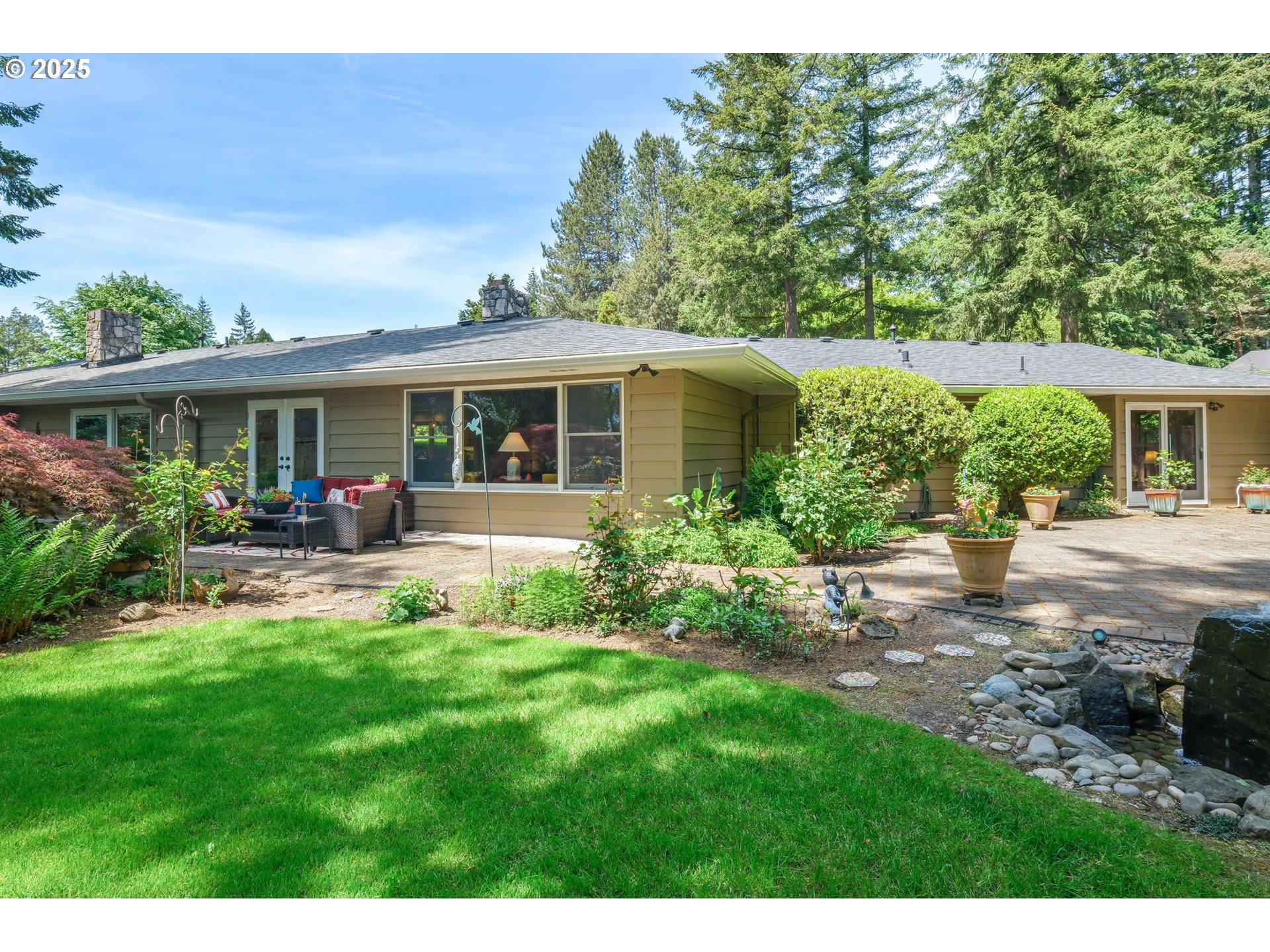 11260 SW FOOTHILL DR