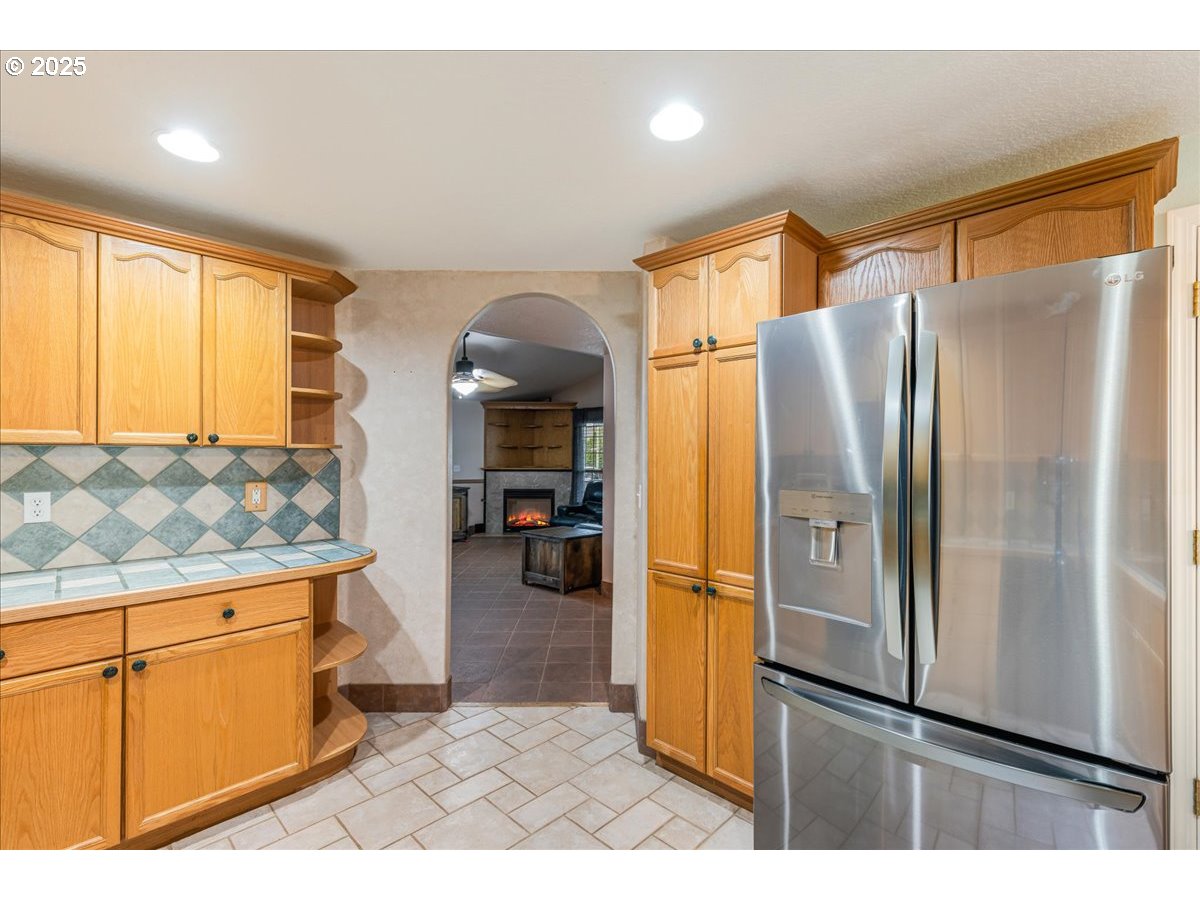 265 NW ANGELA LN