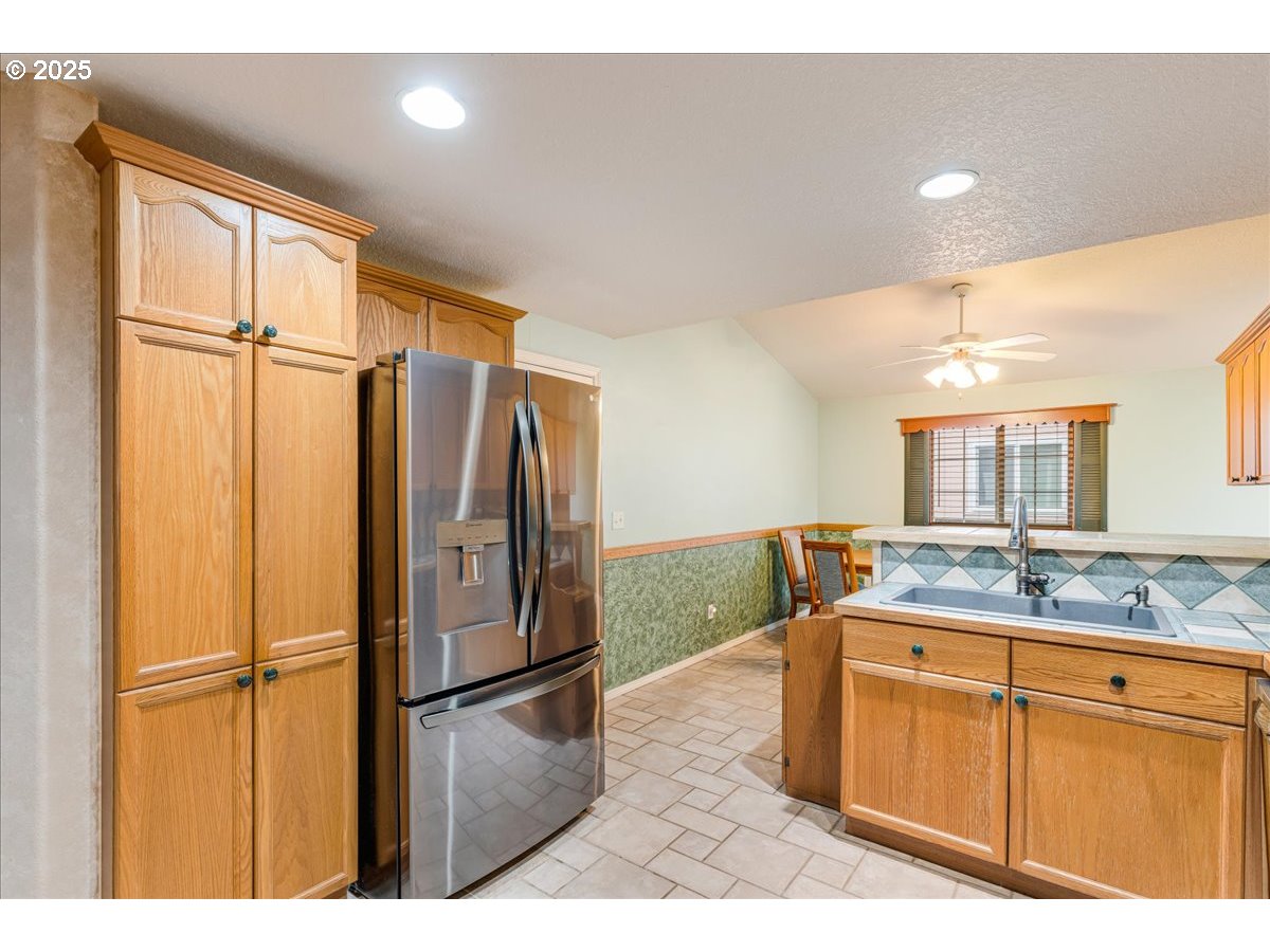 265 NW ANGELA LN