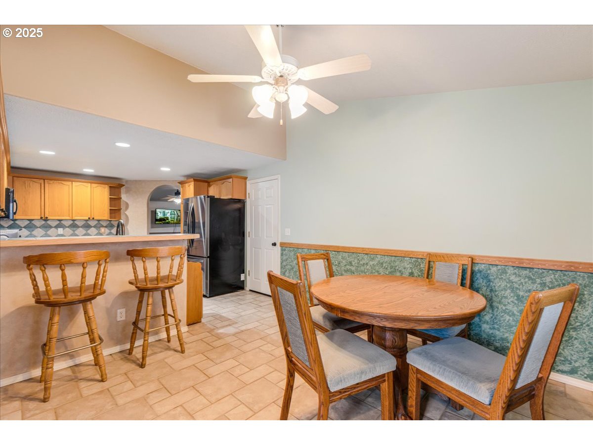 265 NW ANGELA LN
