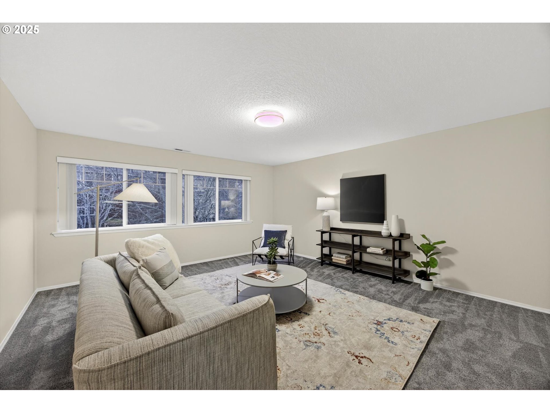 5658 NE ORENCO GARDENS DR