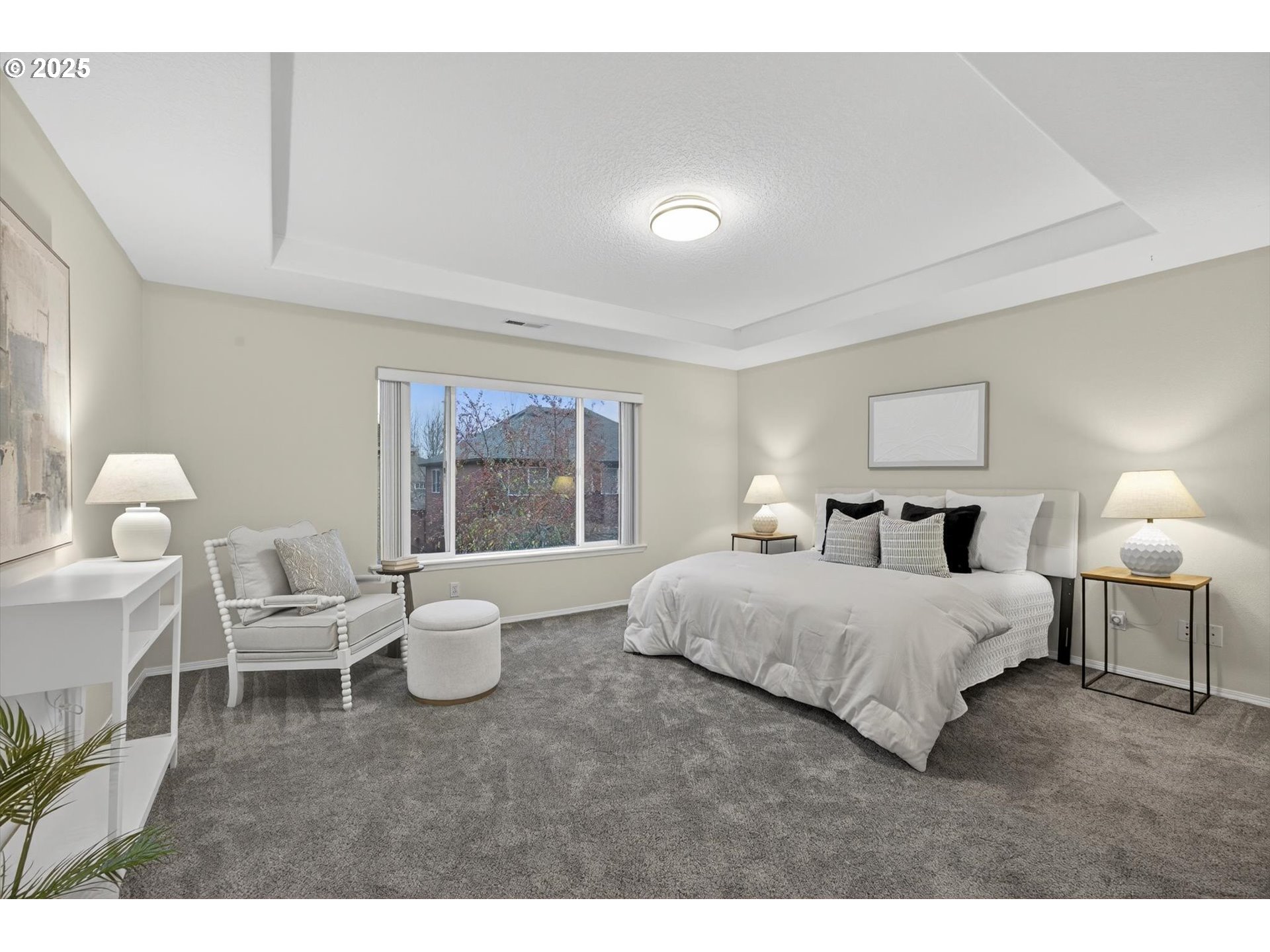 5658 NE ORENCO GARDENS DR