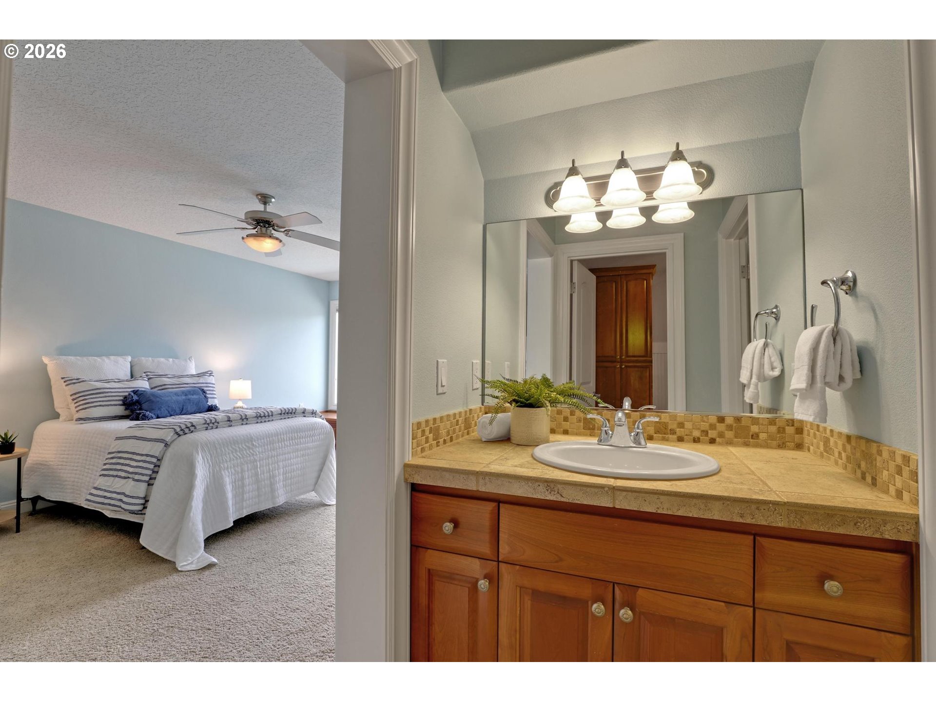 14564 NW OAK SHADOW CT