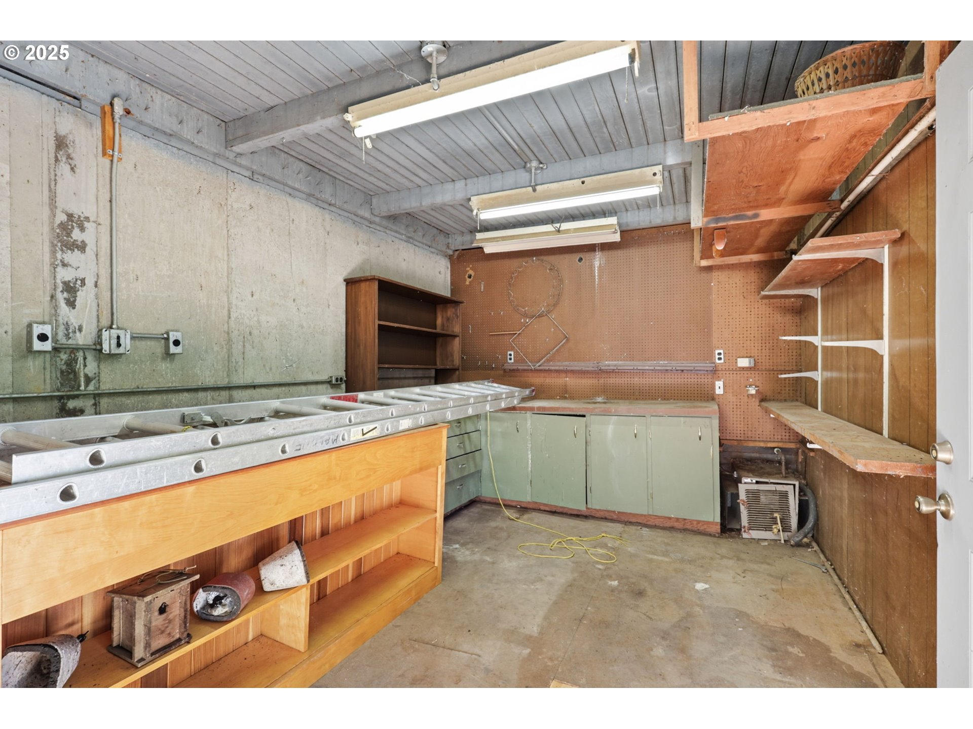 6821 SW RALEIGHWOOD WAY