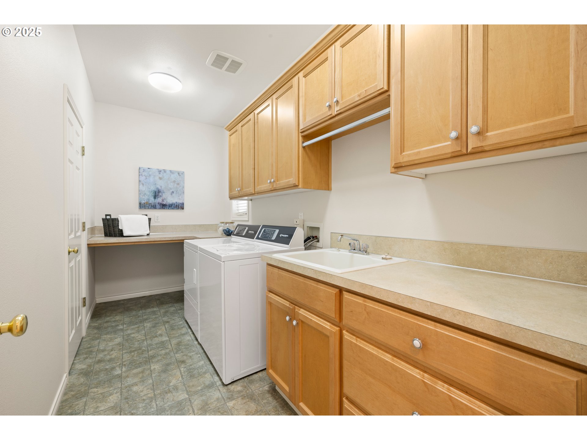 4652 NW SKYCREST PKWY