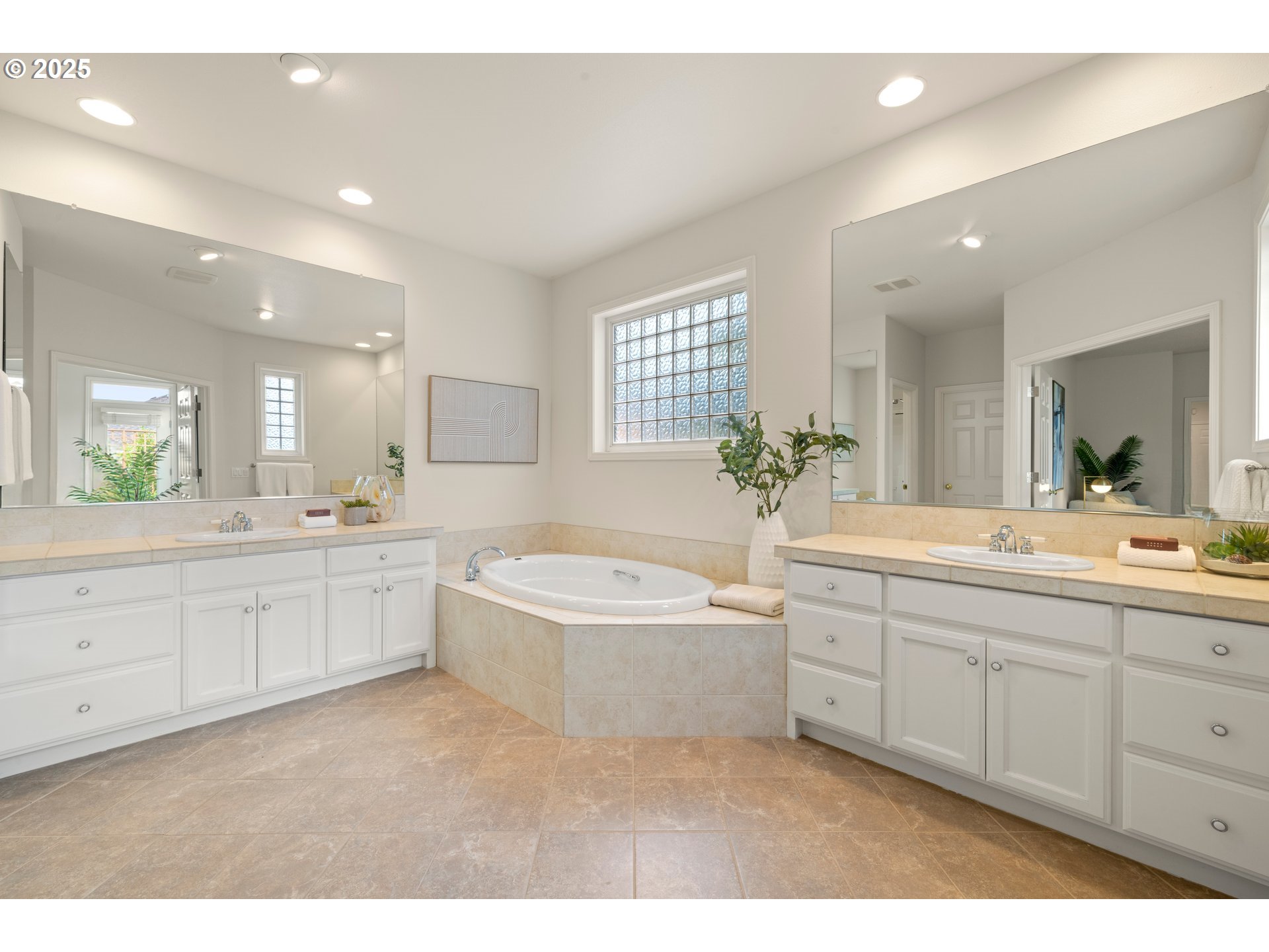 4652 NW SKYCREST PKWY