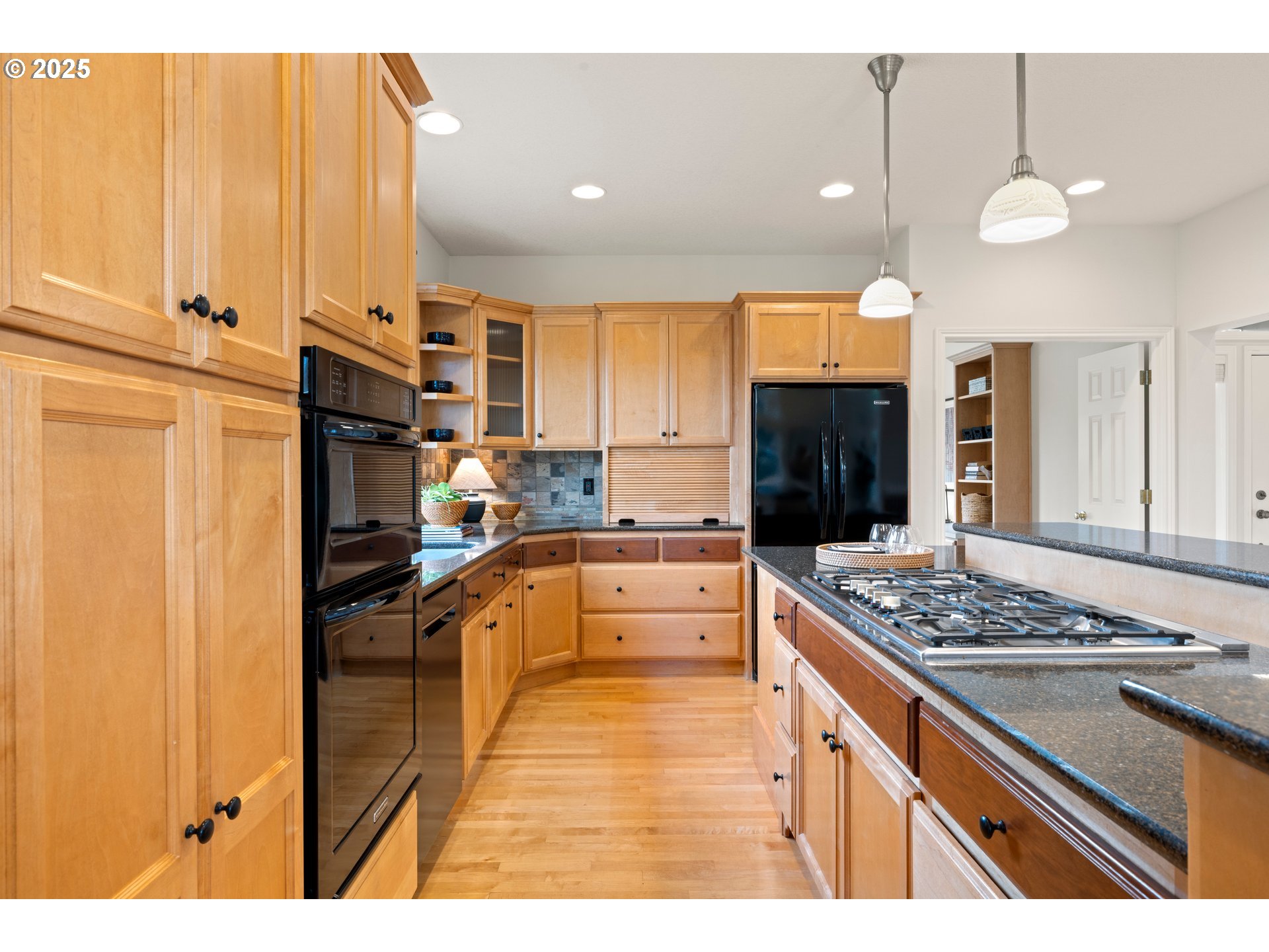 4652 NW SKYCREST PKWY