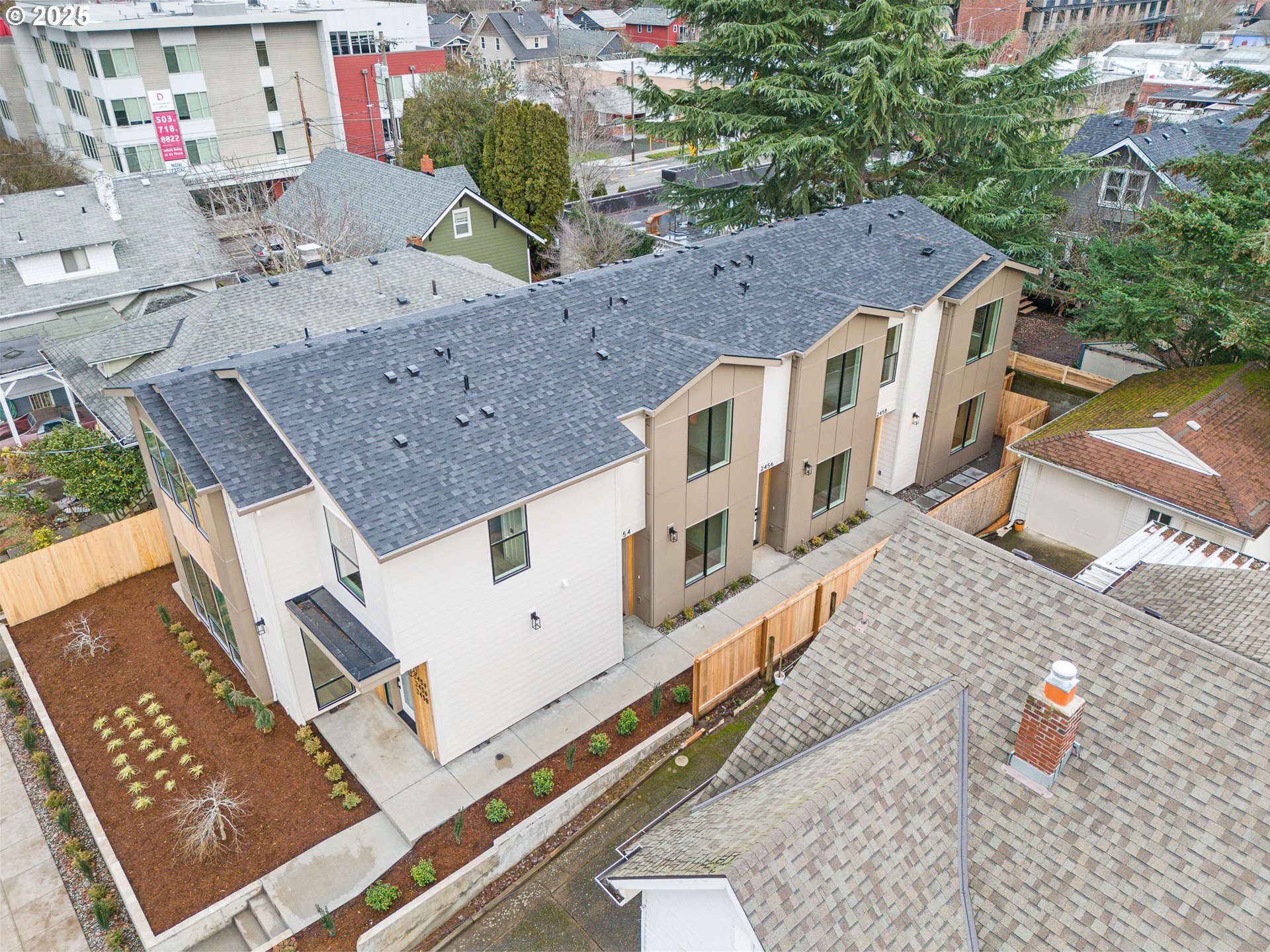 2452 SE 47th AVE