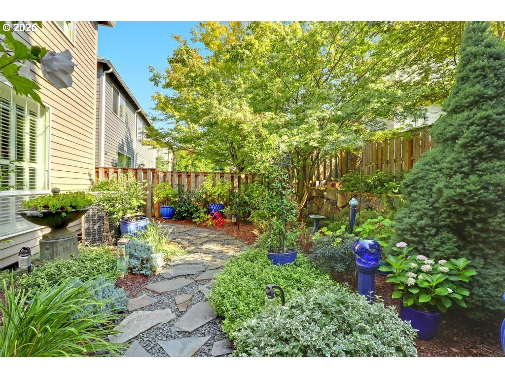 13922 NW STONEBRIDGE DR