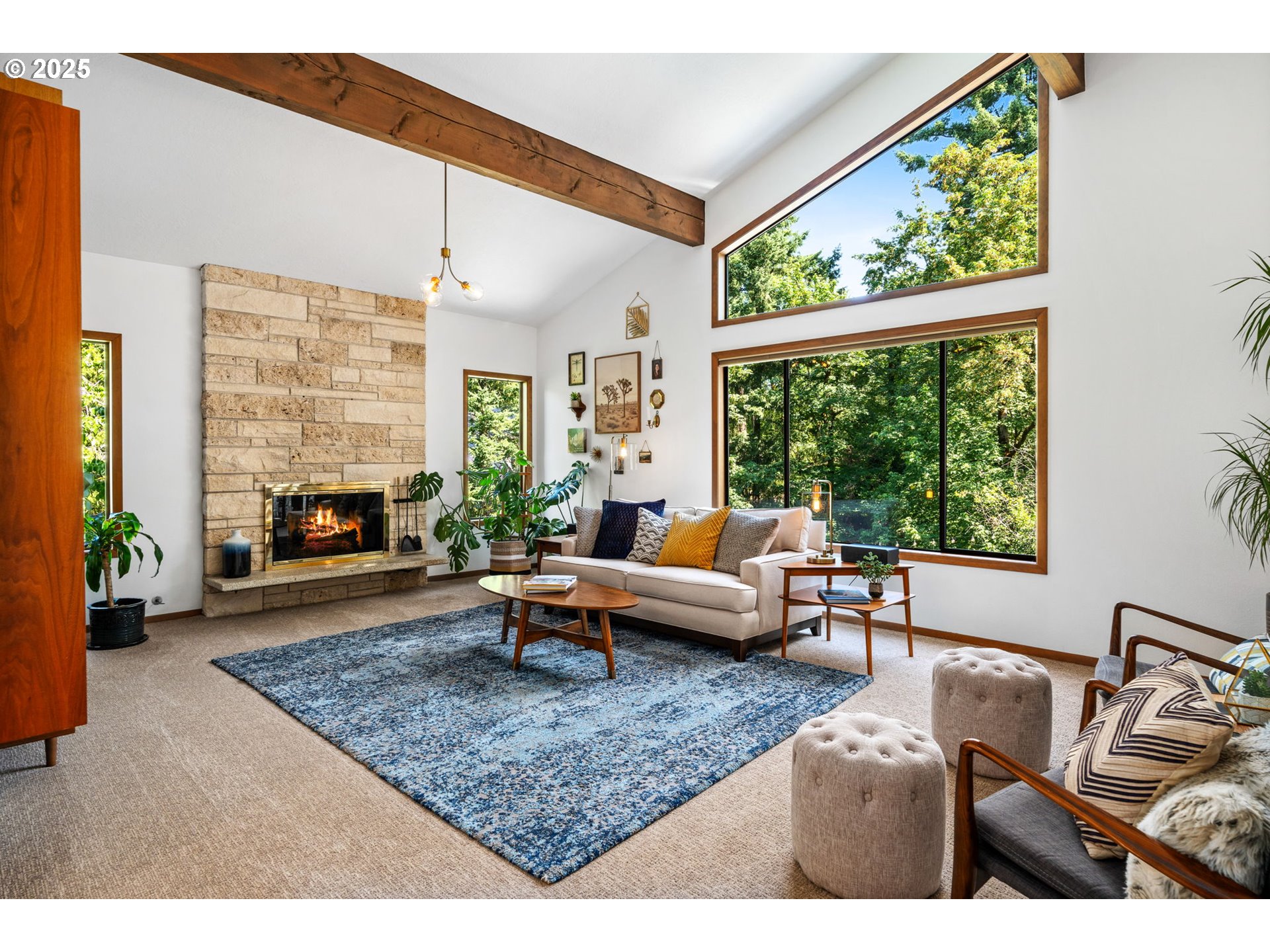 945 NW TORREY VIEW LN