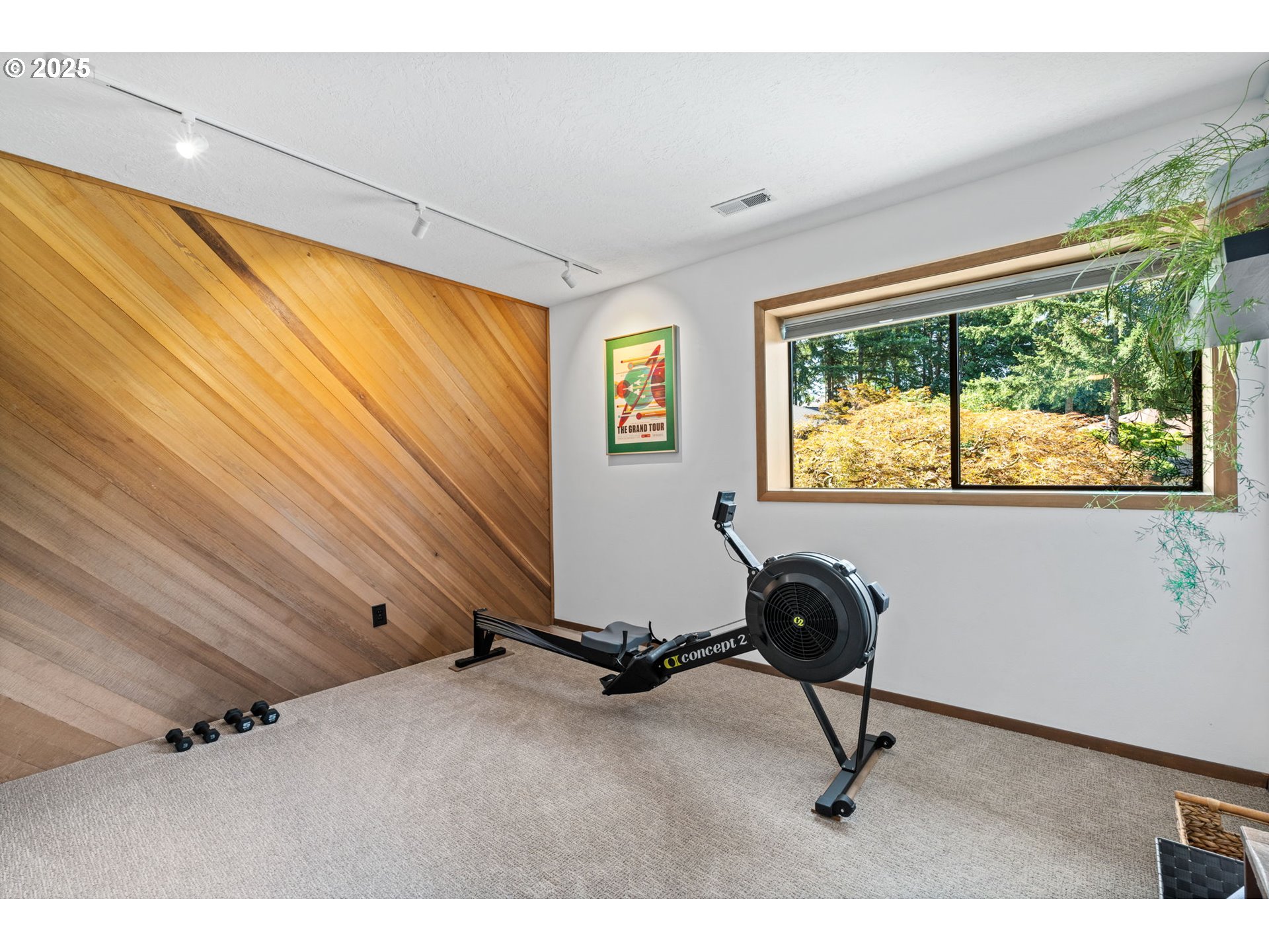 945 NW TORREY VIEW LN