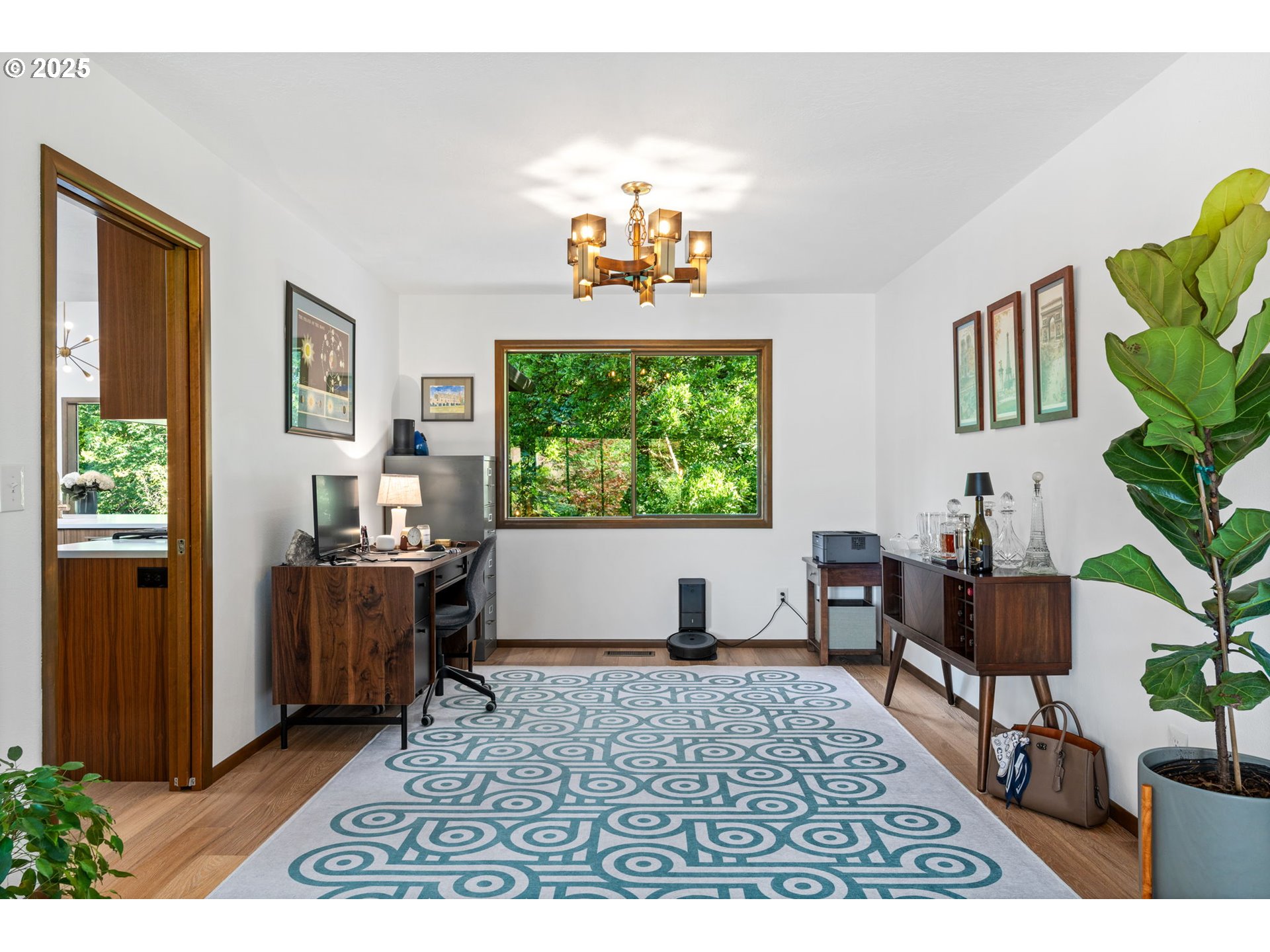 945 NW TORREY VIEW LN