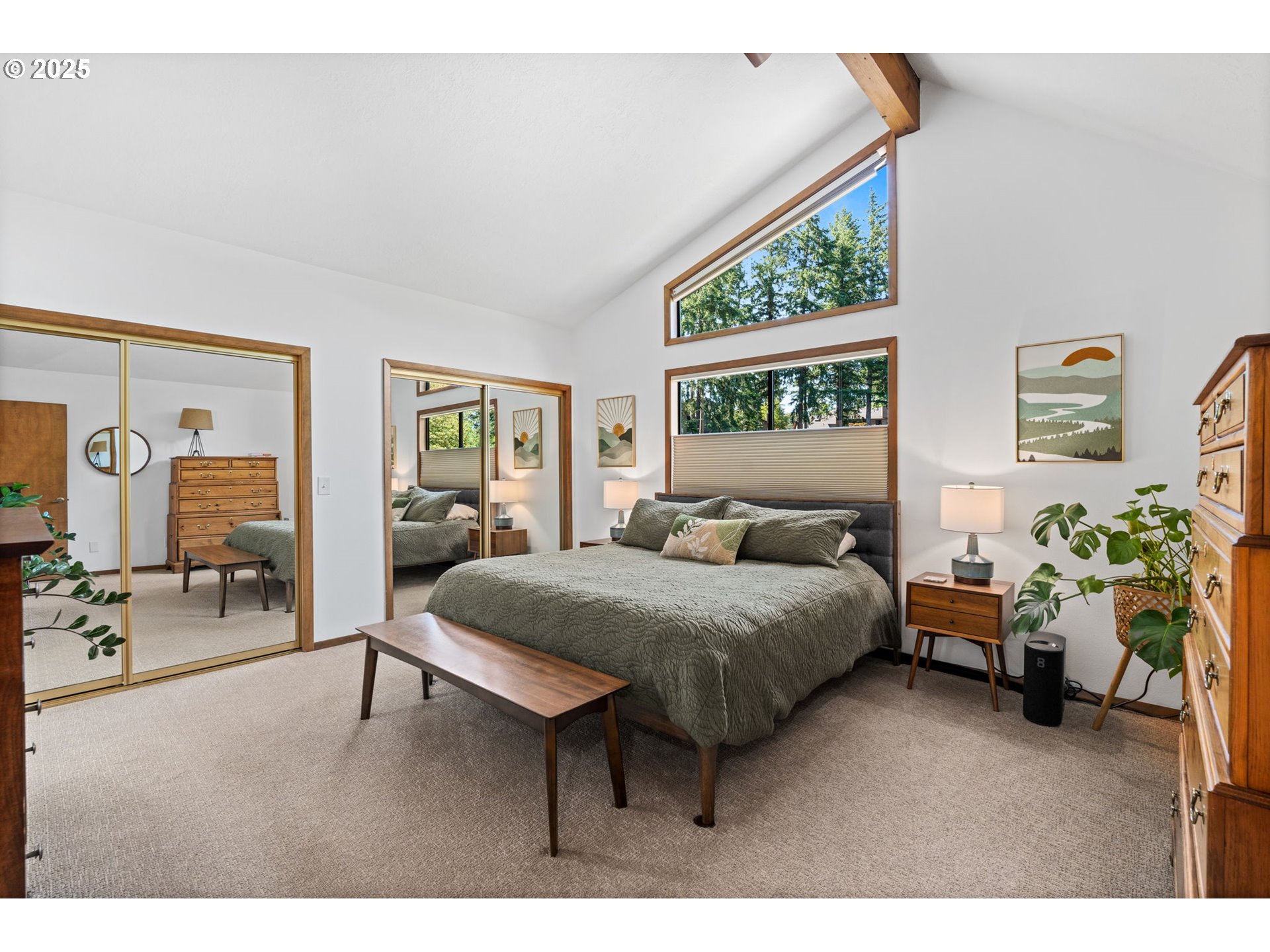 945 NW TORREY VIEW LN