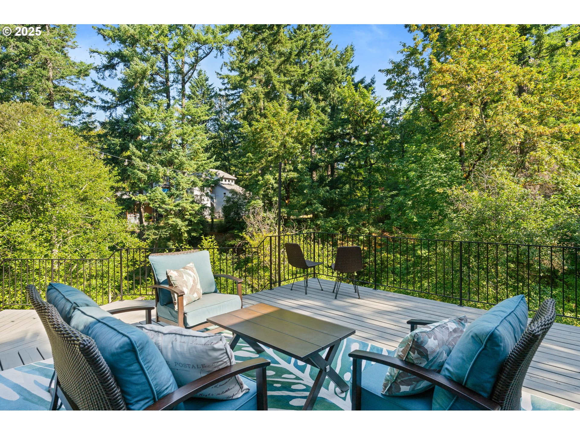 945 NW TORREY VIEW LN