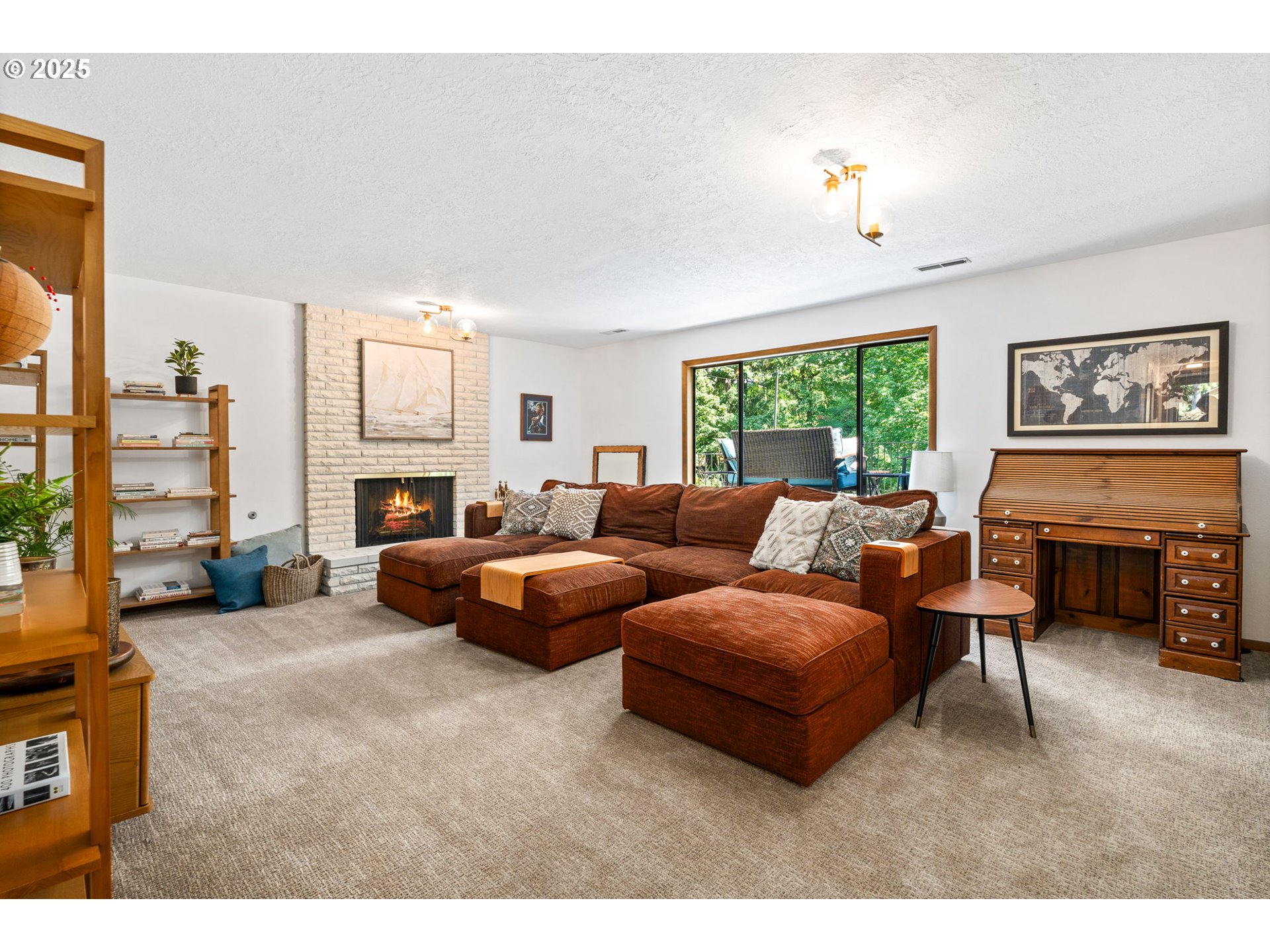 945 NW TORREY VIEW LN