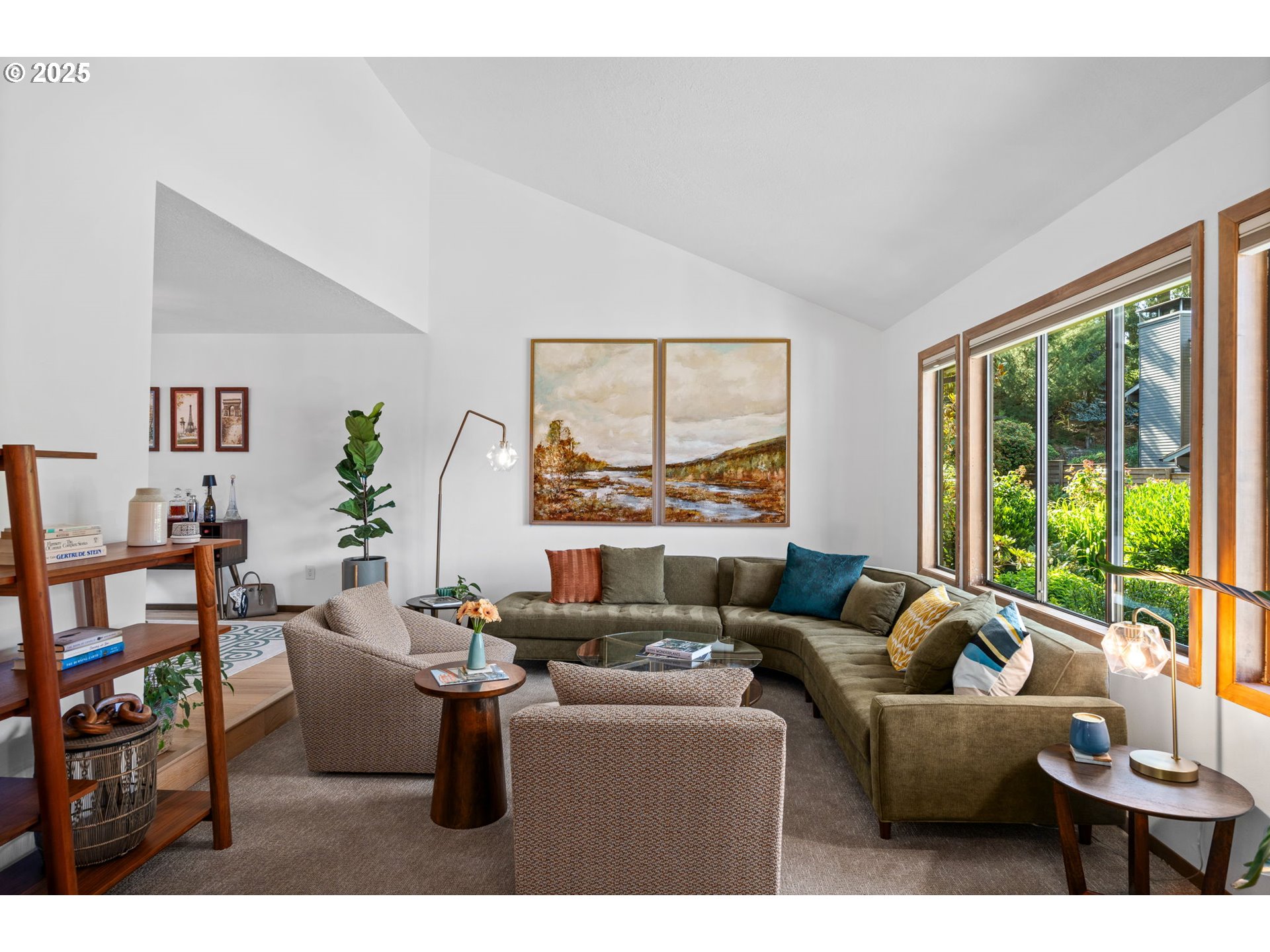 945 NW TORREY VIEW LN