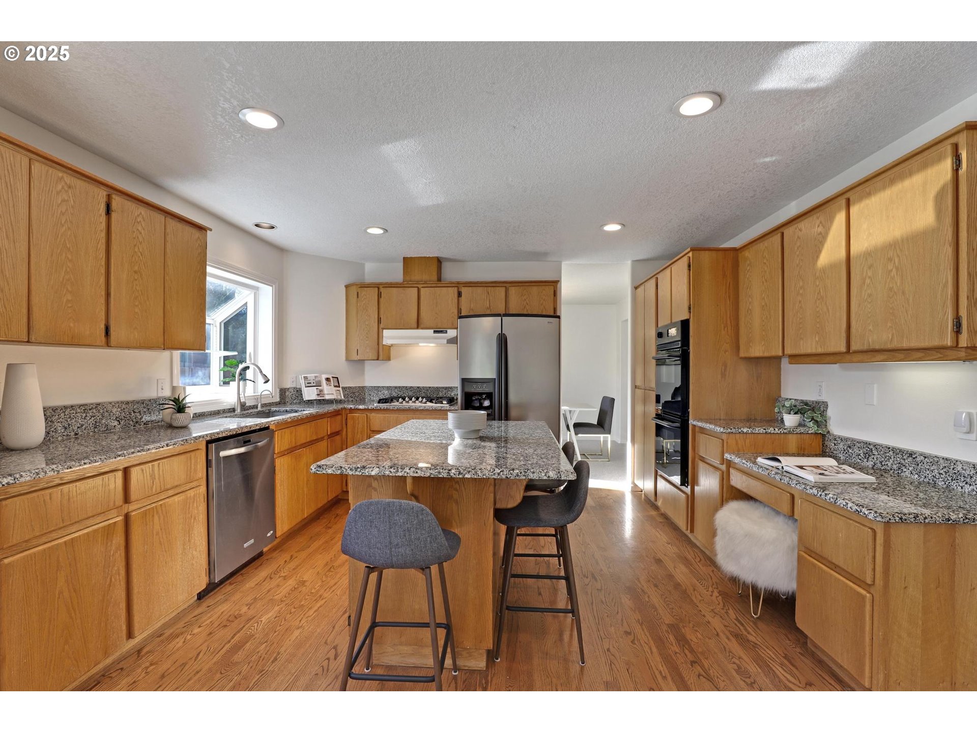 146 SW SEMINOLE DR