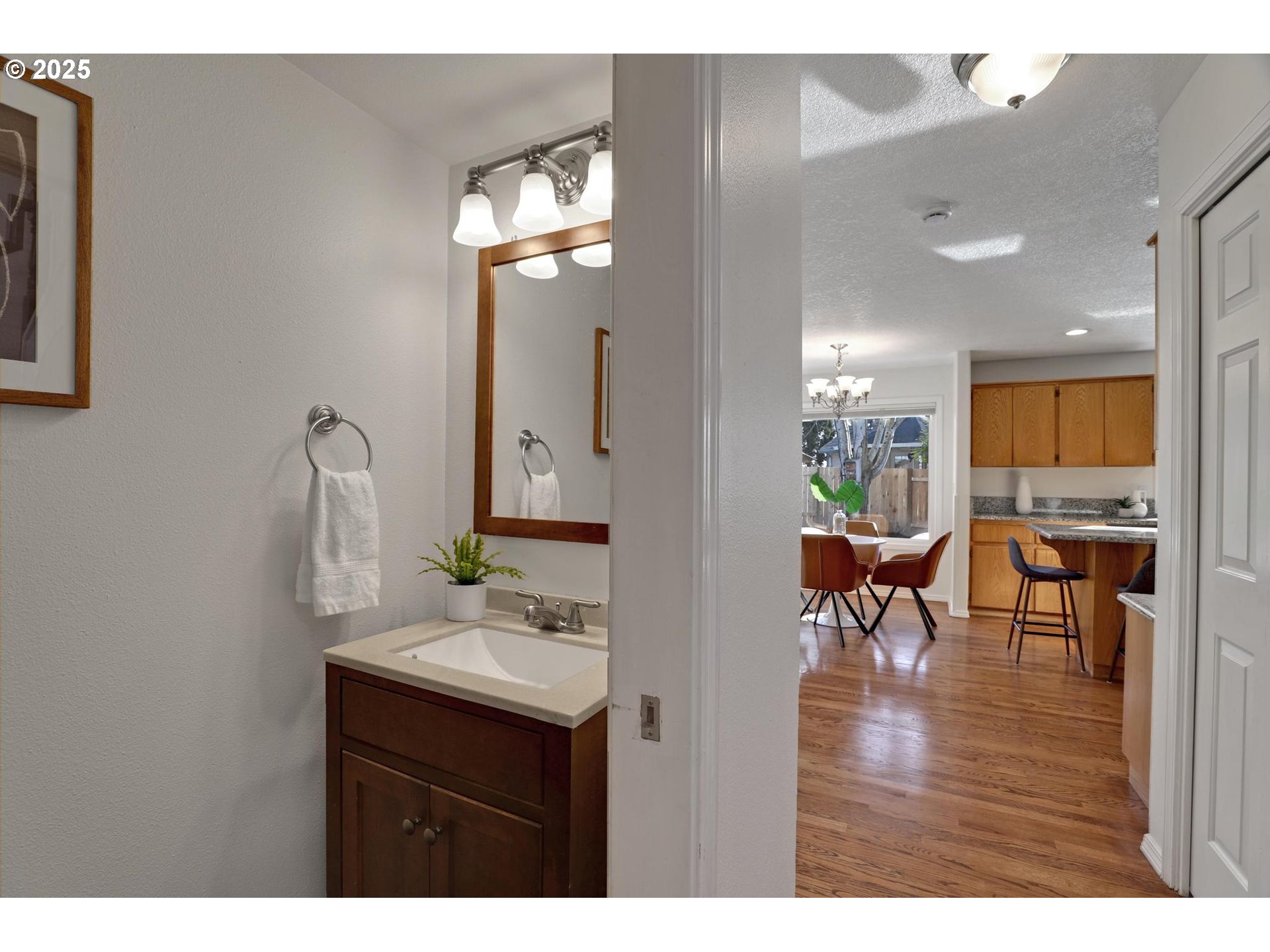 146 SW SEMINOLE DR