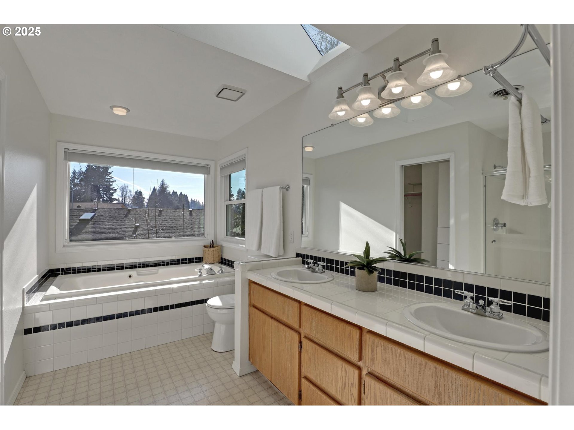 146 SW SEMINOLE DR