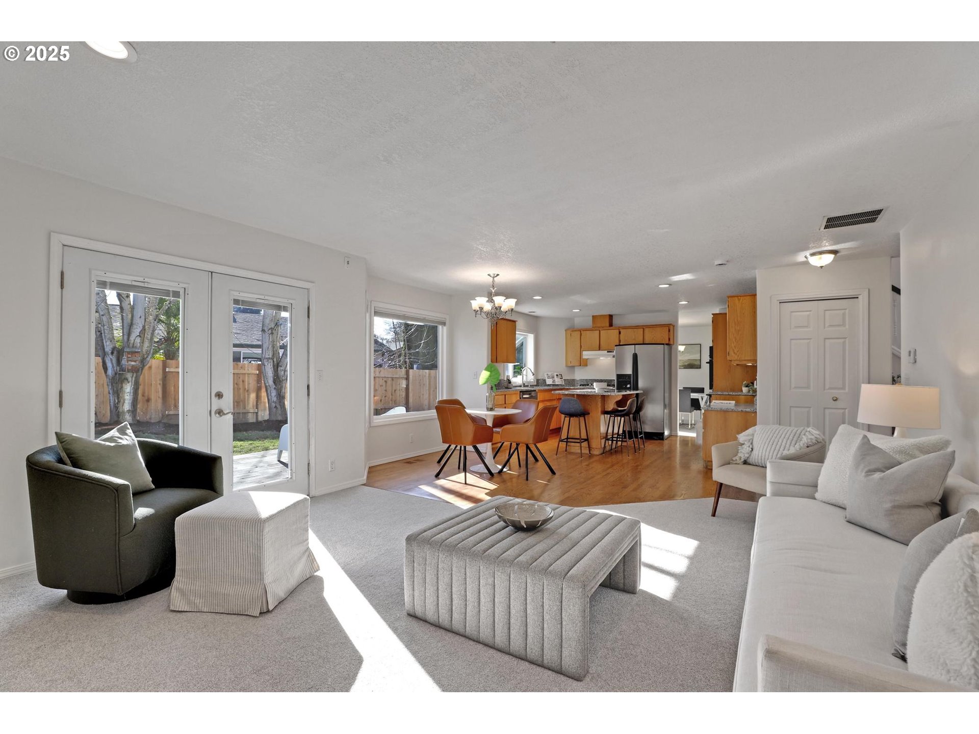 146 SW SEMINOLE DR