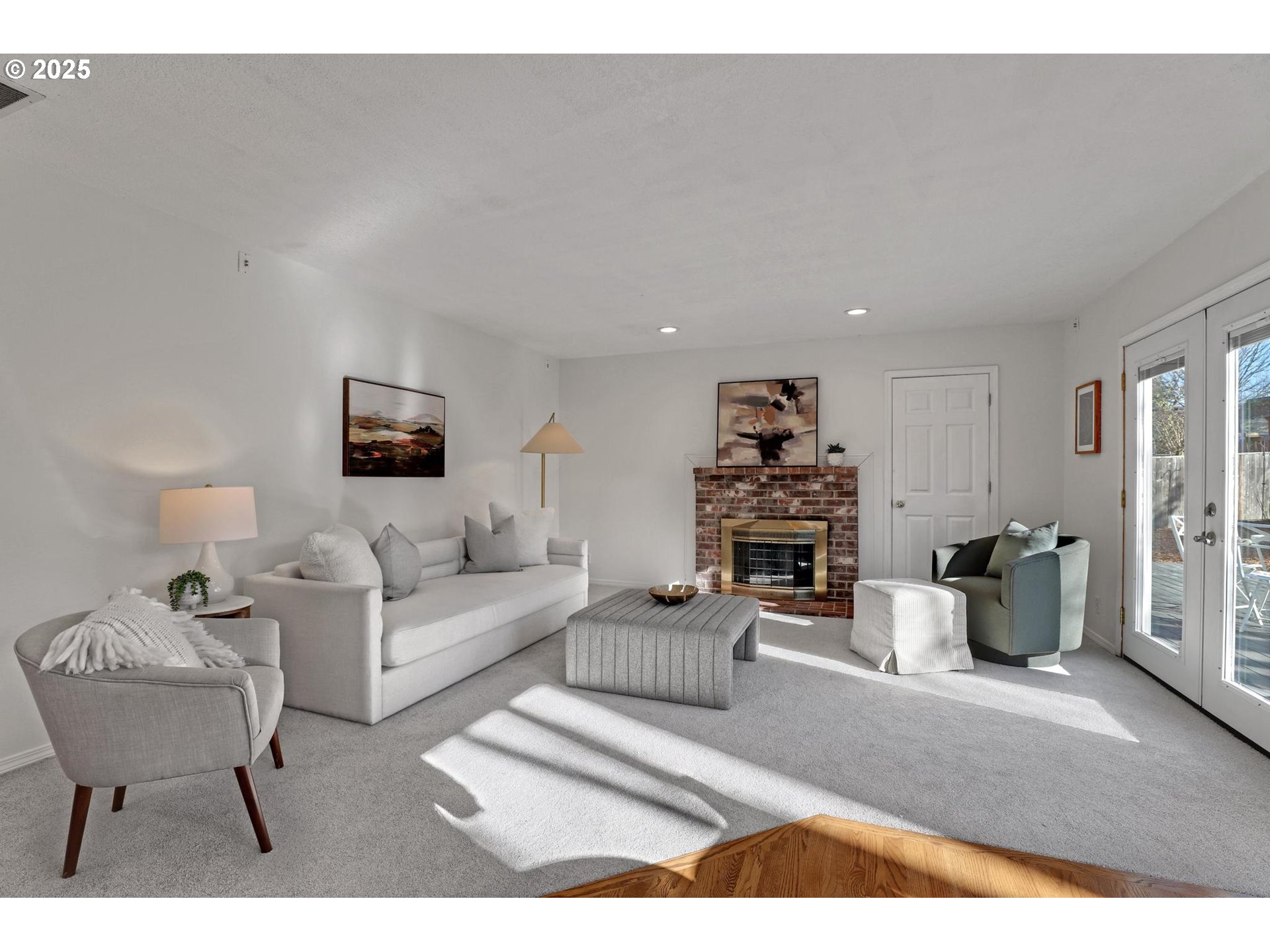 146 SW SEMINOLE DR