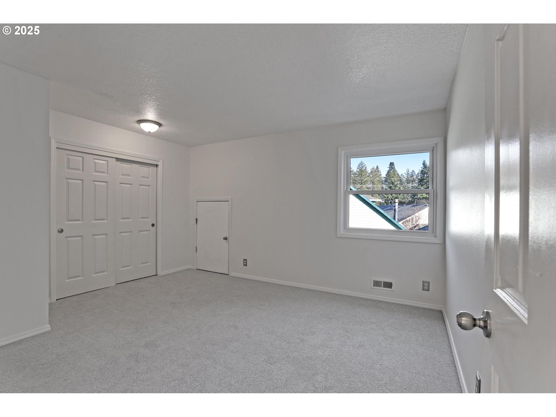146 SW SEMINOLE DR
